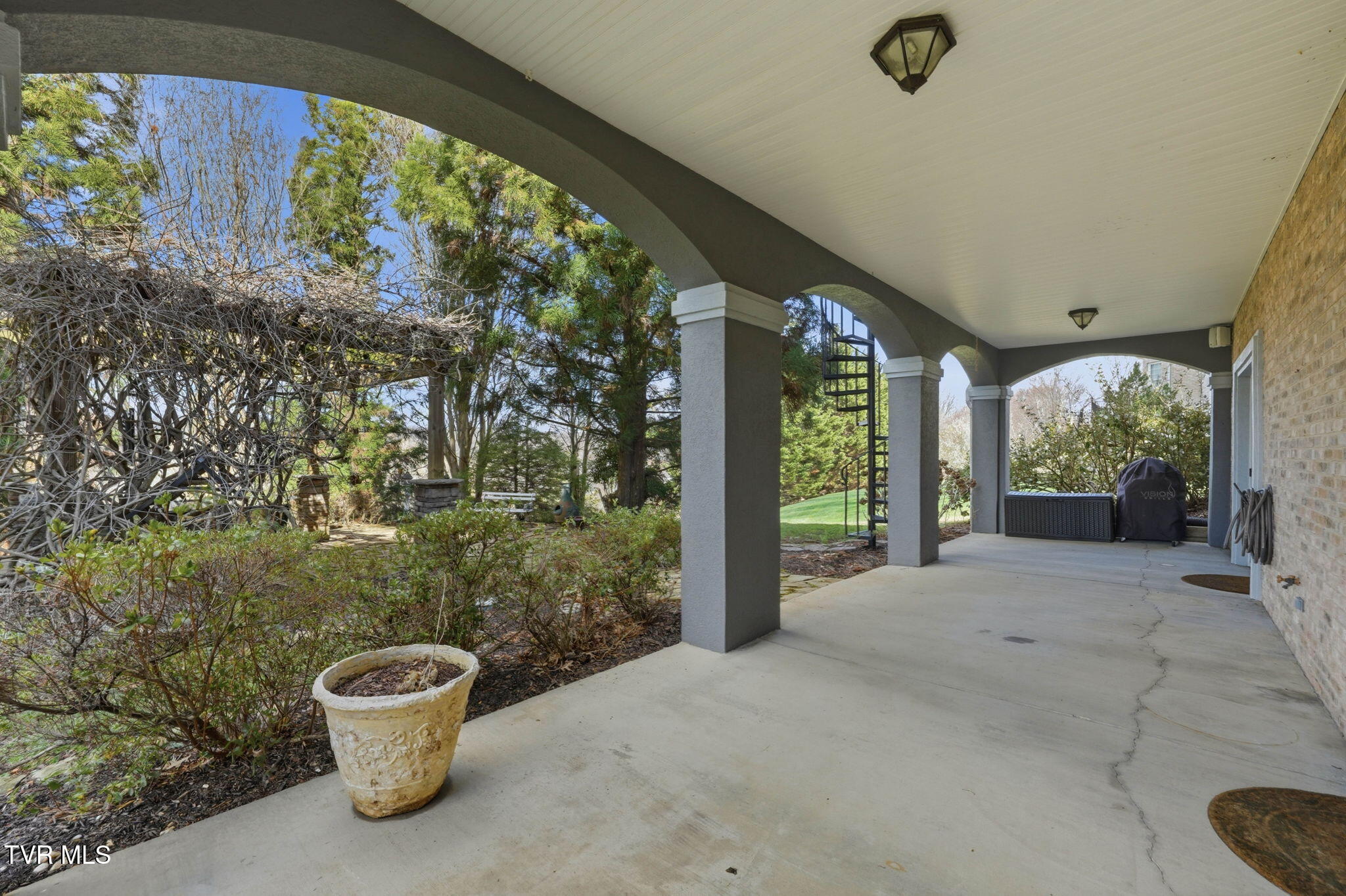 122 Chestnut Ridge Drive