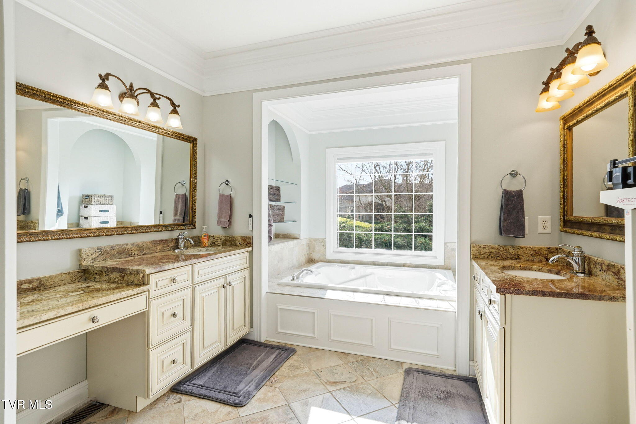 122 Chestnut Ridge Drive