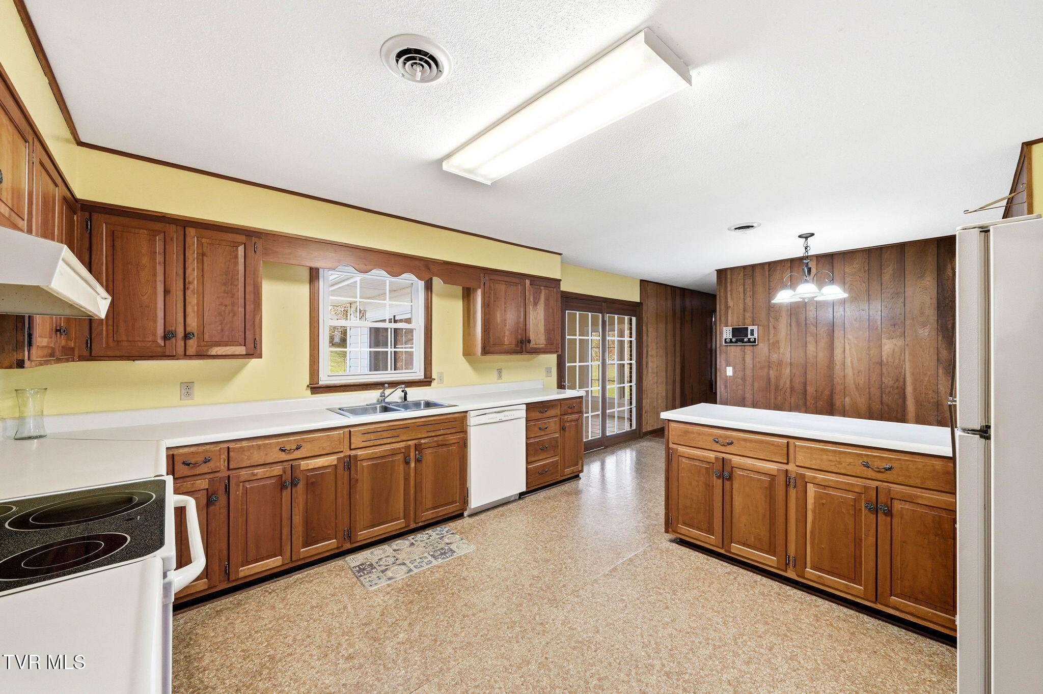 805 Hiwassee Heights Drive