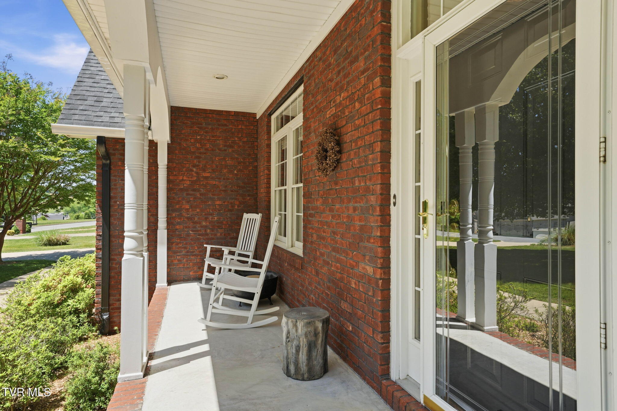 415 Ridge Point Court