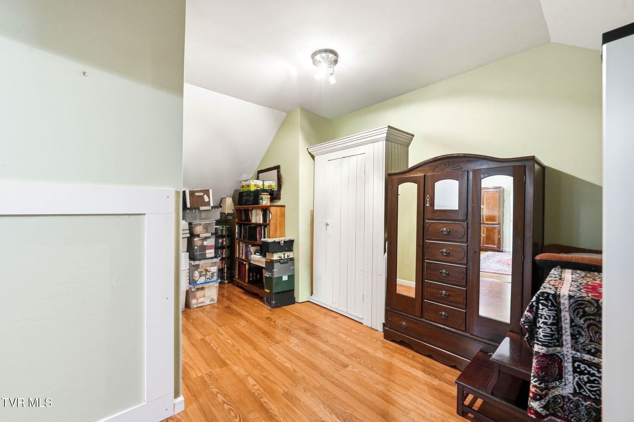 415 Ridge Point Court