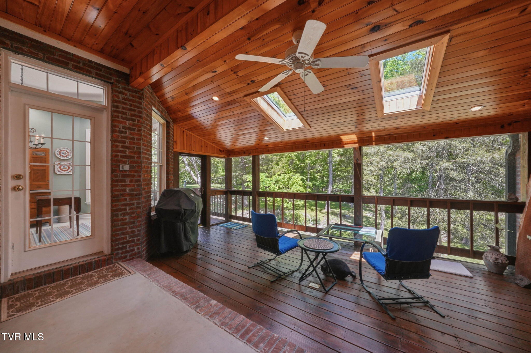 415 Ridge Point Court