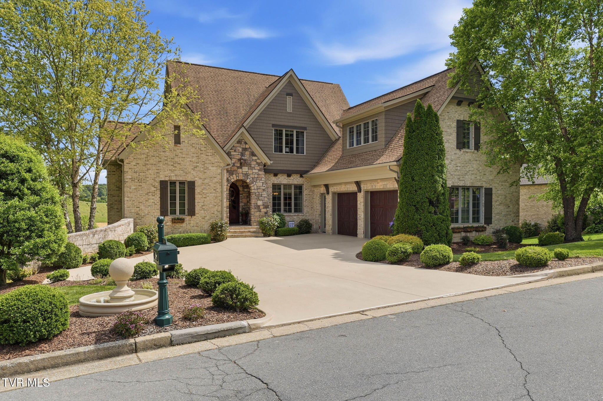 165 Laurel Ridge Drive