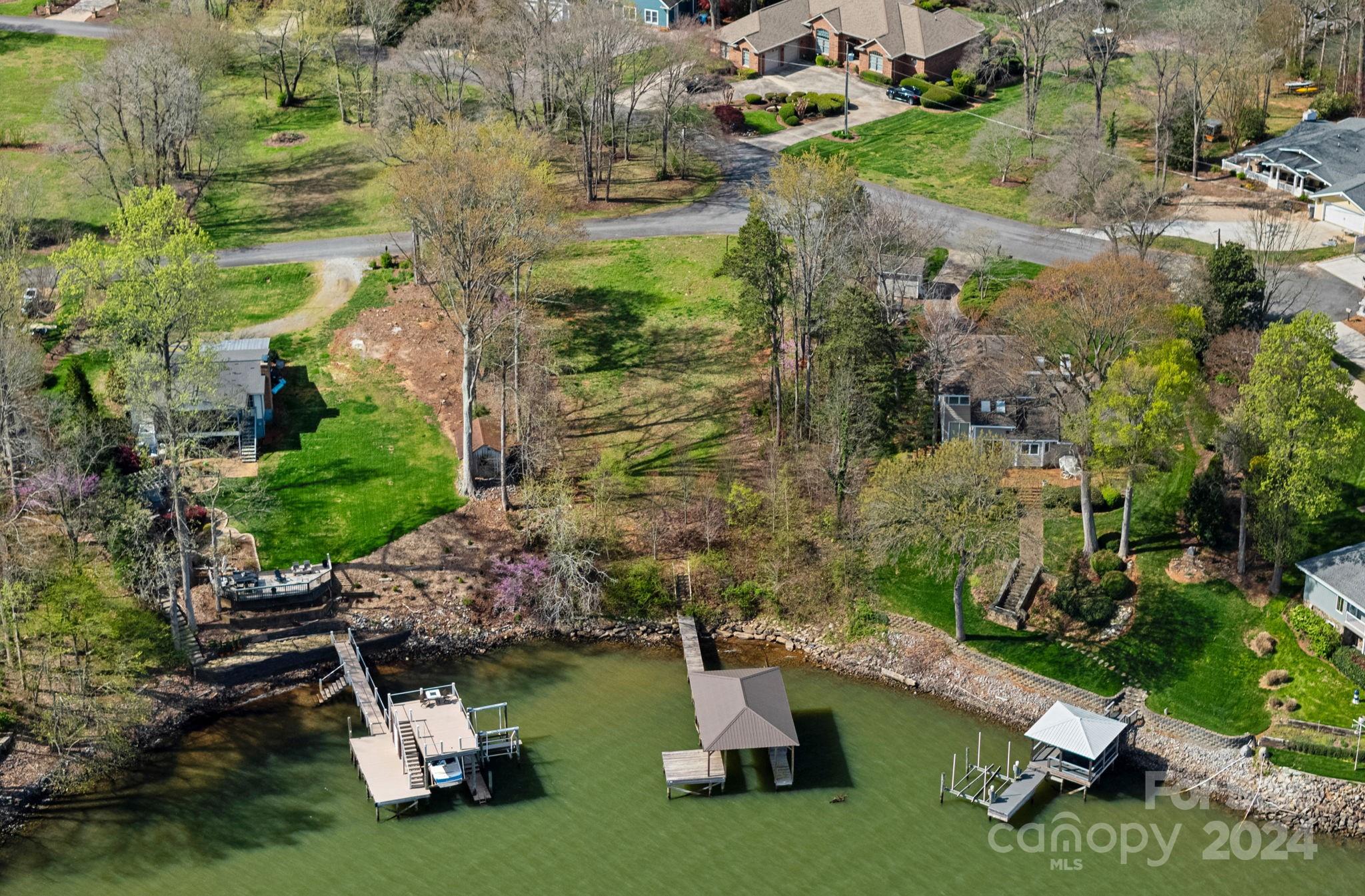 8762 Harbor Circle