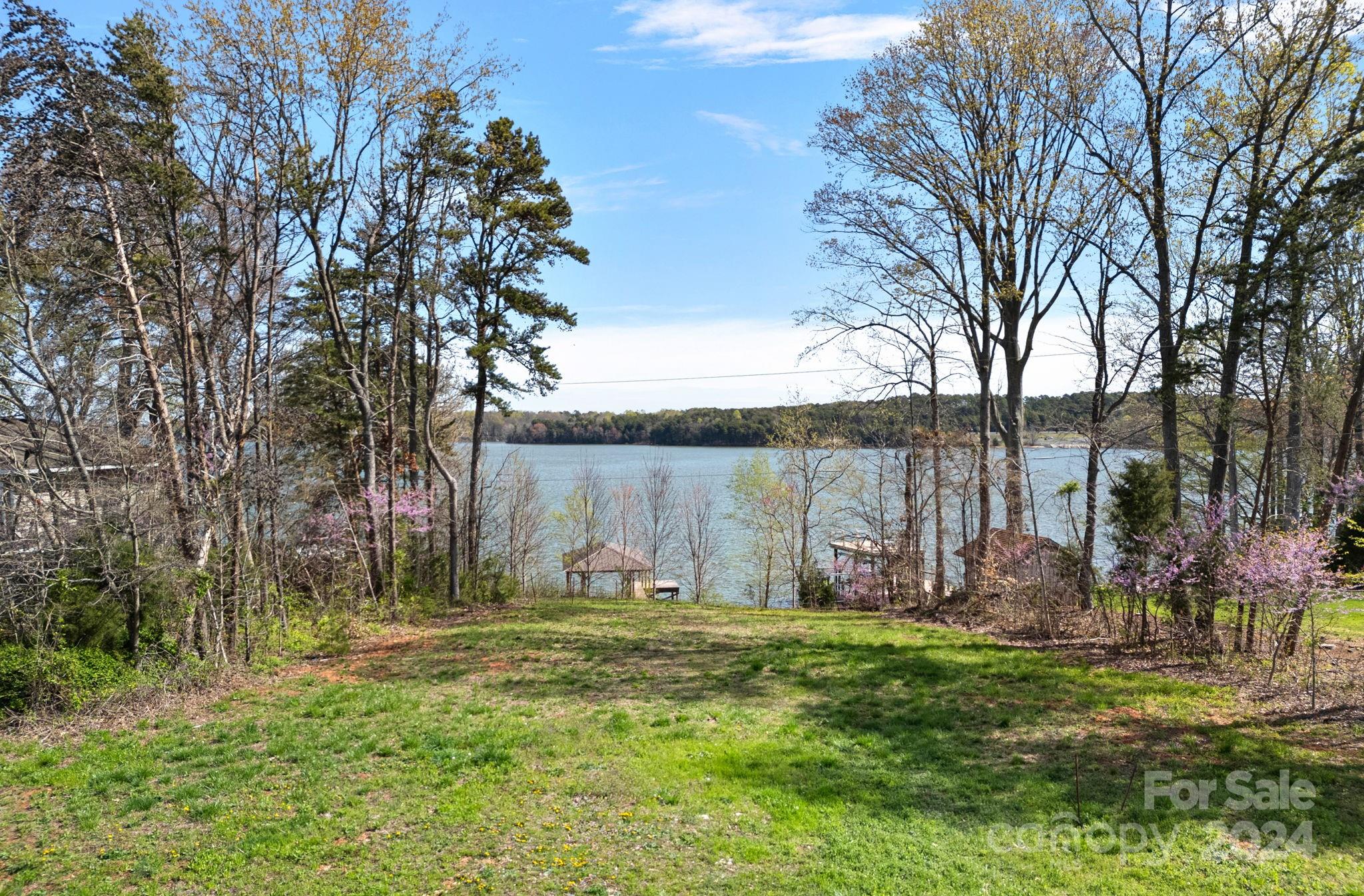 8762 Harbor Circle
