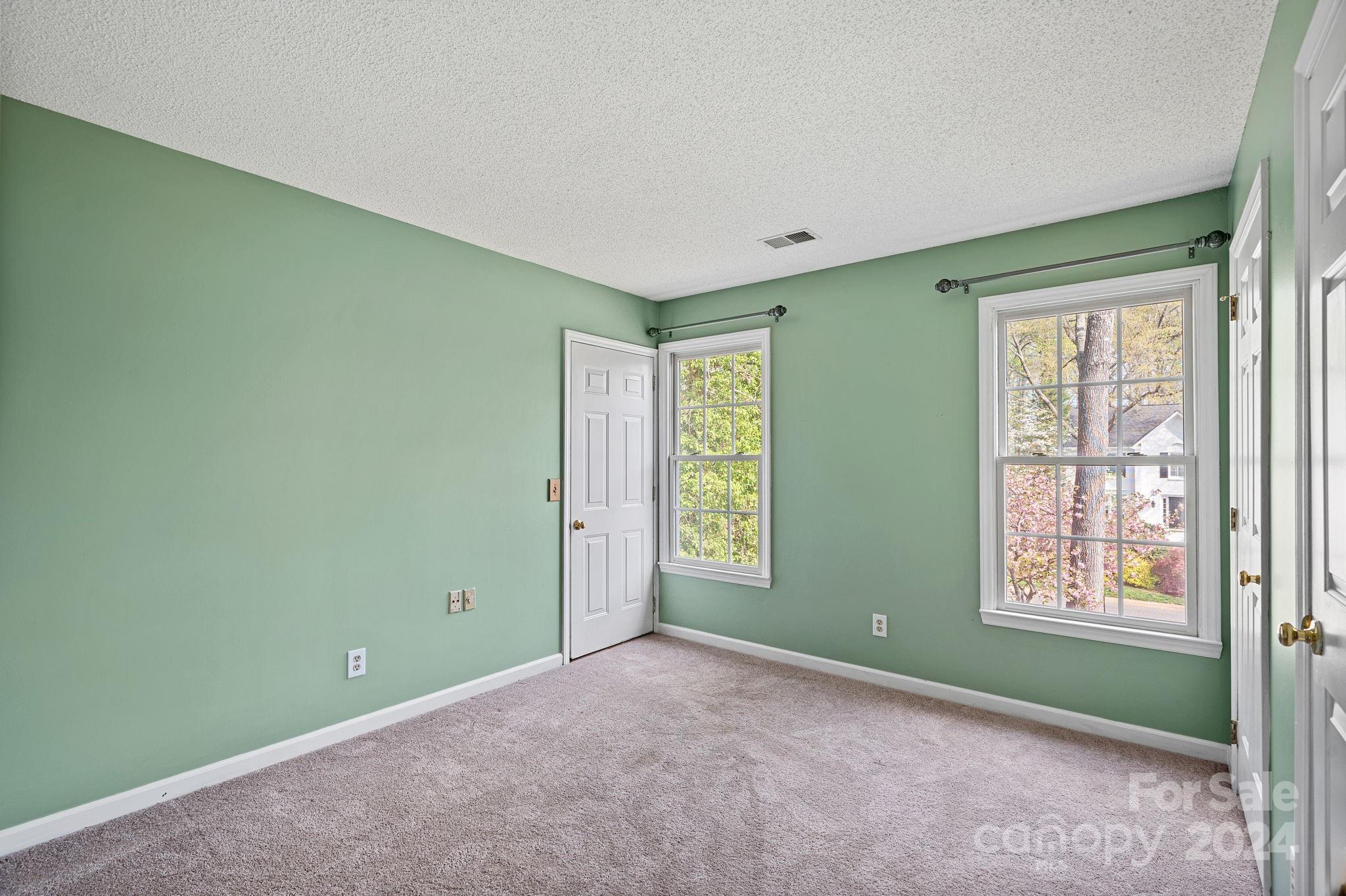 12516 Hawks Ridge Road