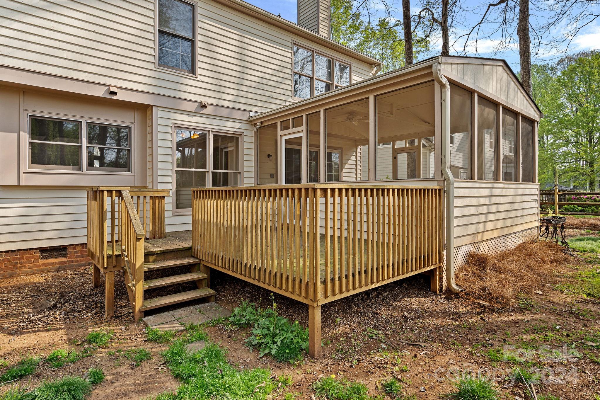 12516 Hawks Ridge Road