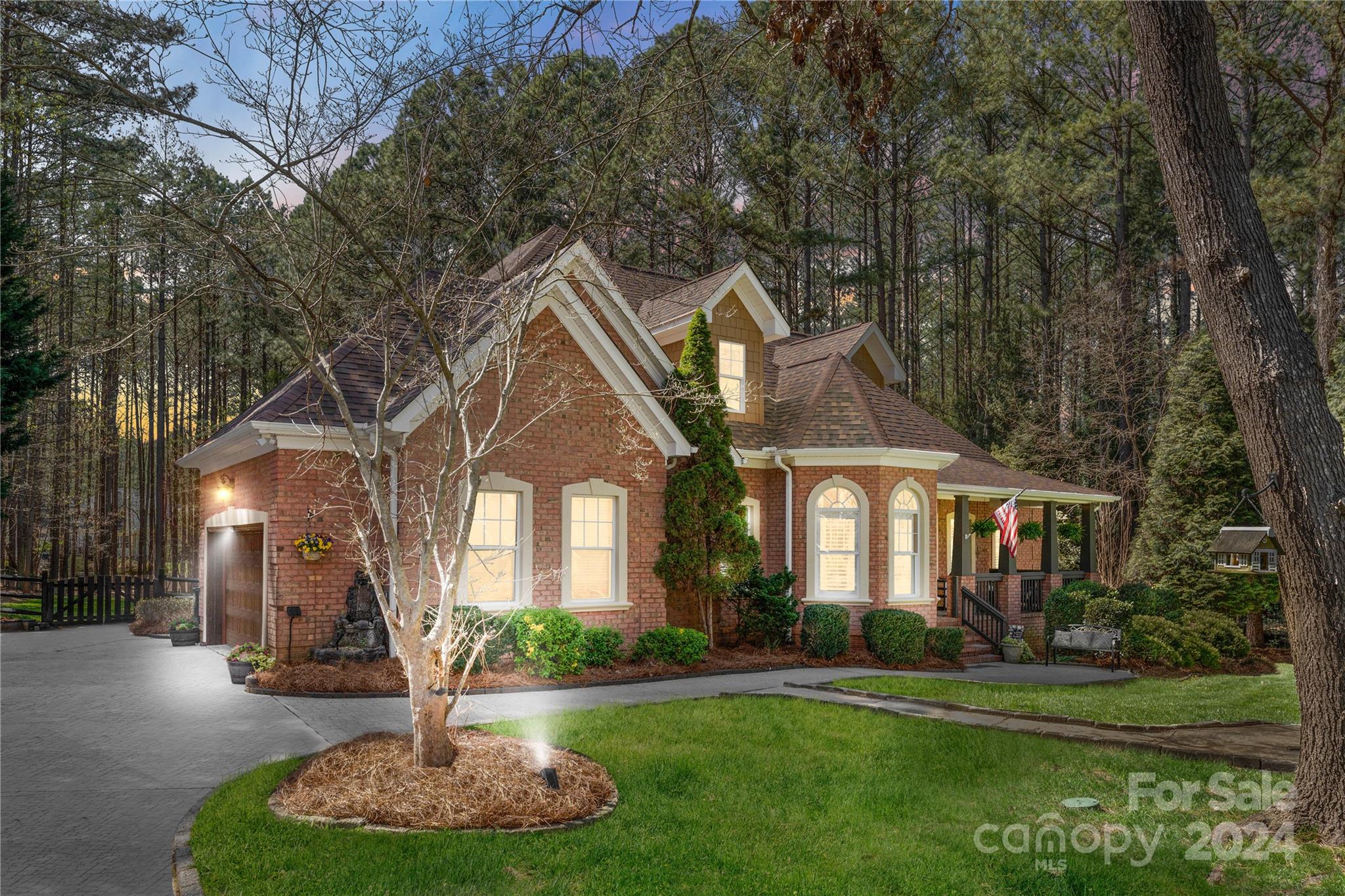 8909 Radford Court