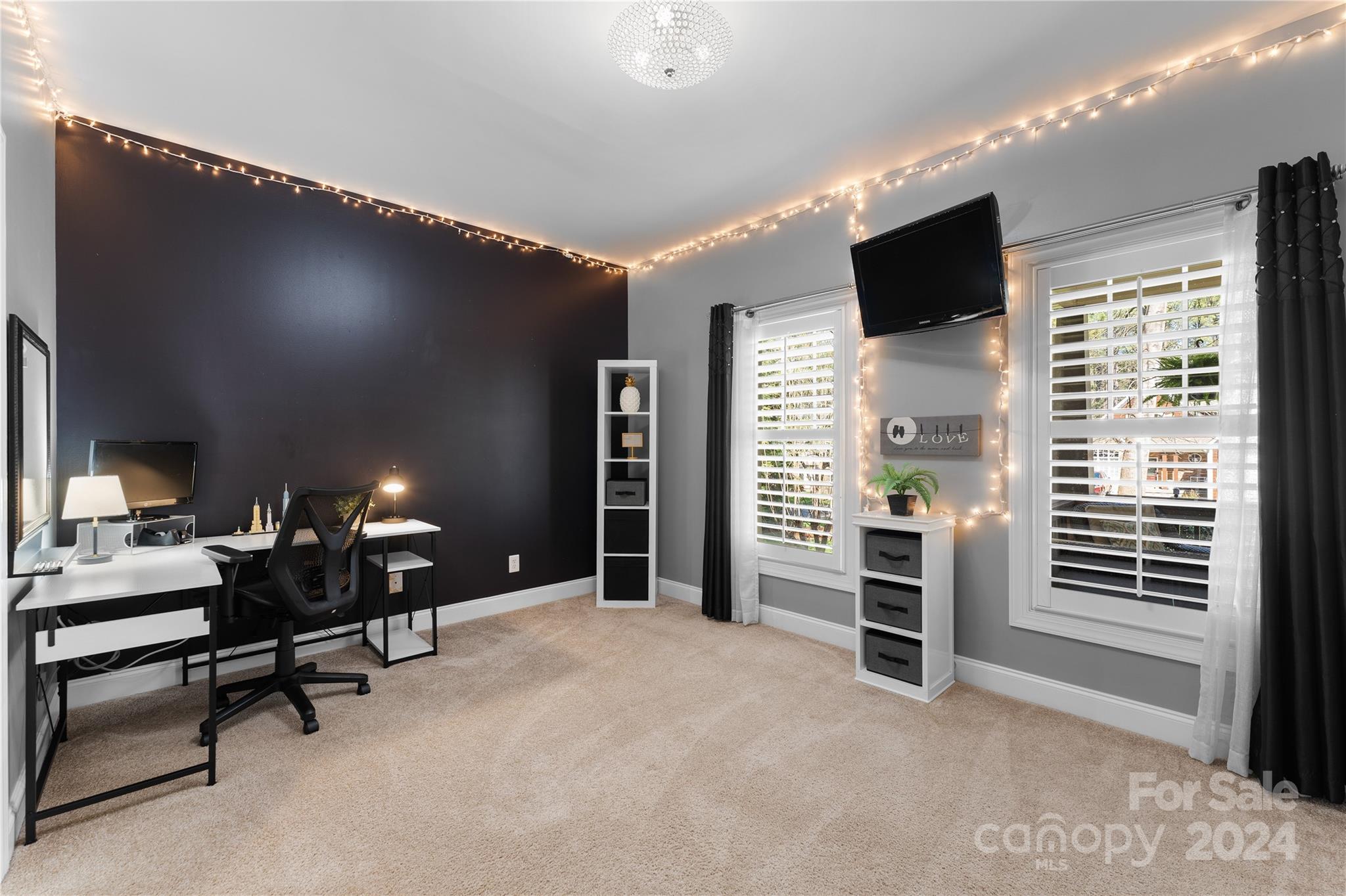 8909 Radford Court