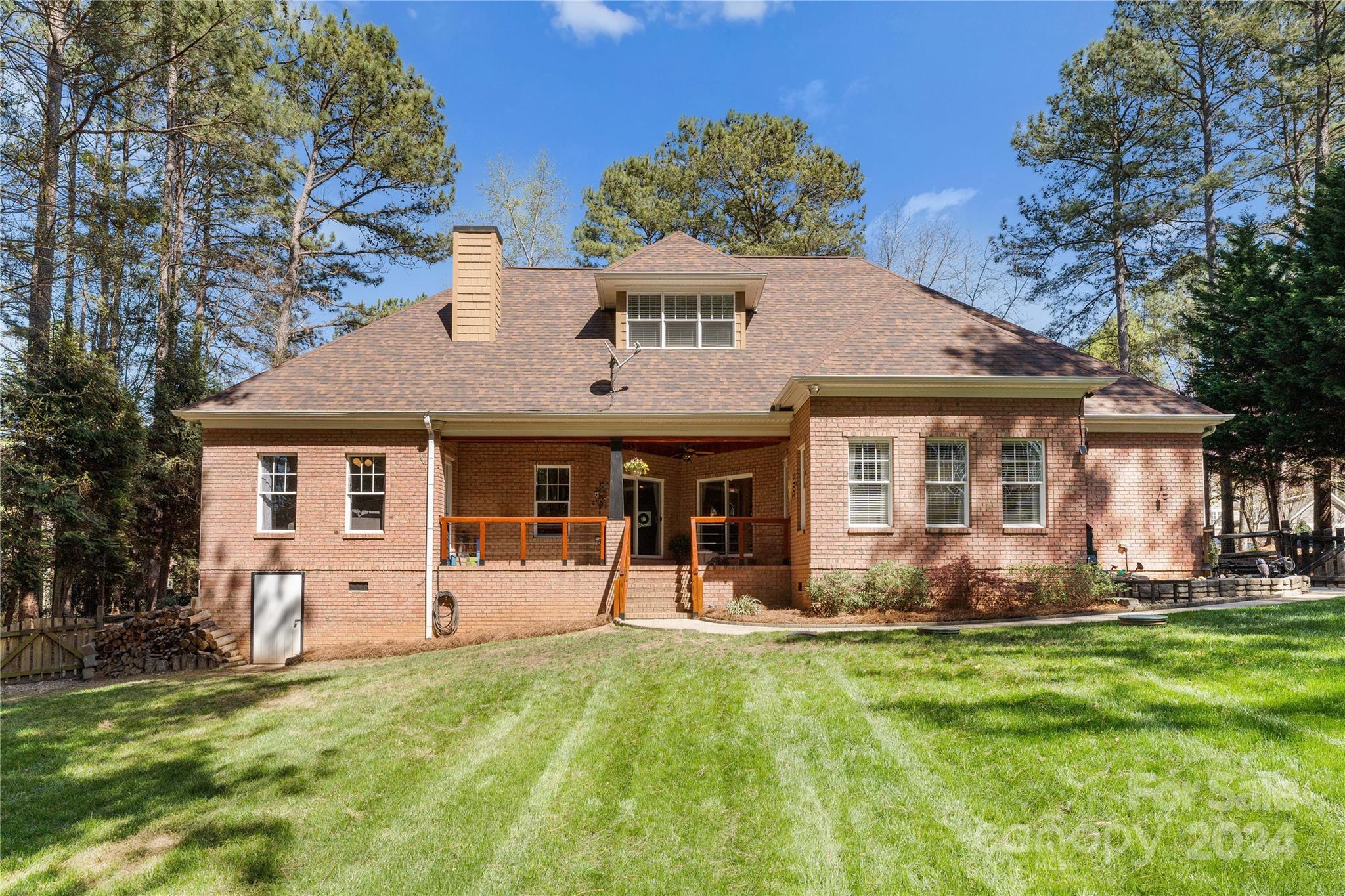 8909 Radford Court