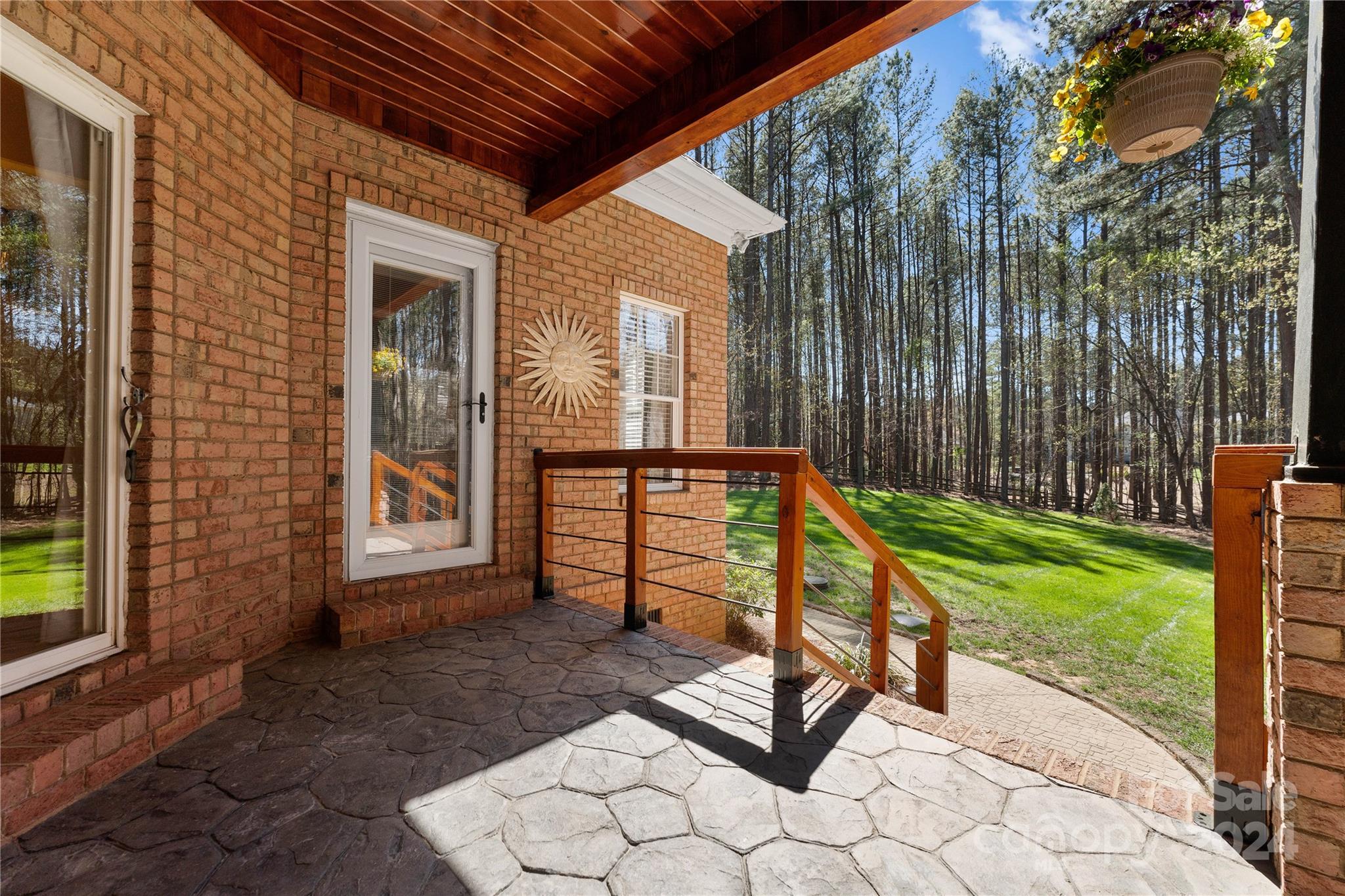 8909 Radford Court