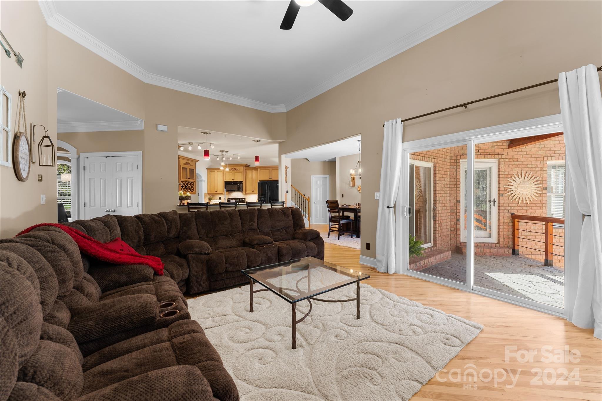 8909 Radford Court