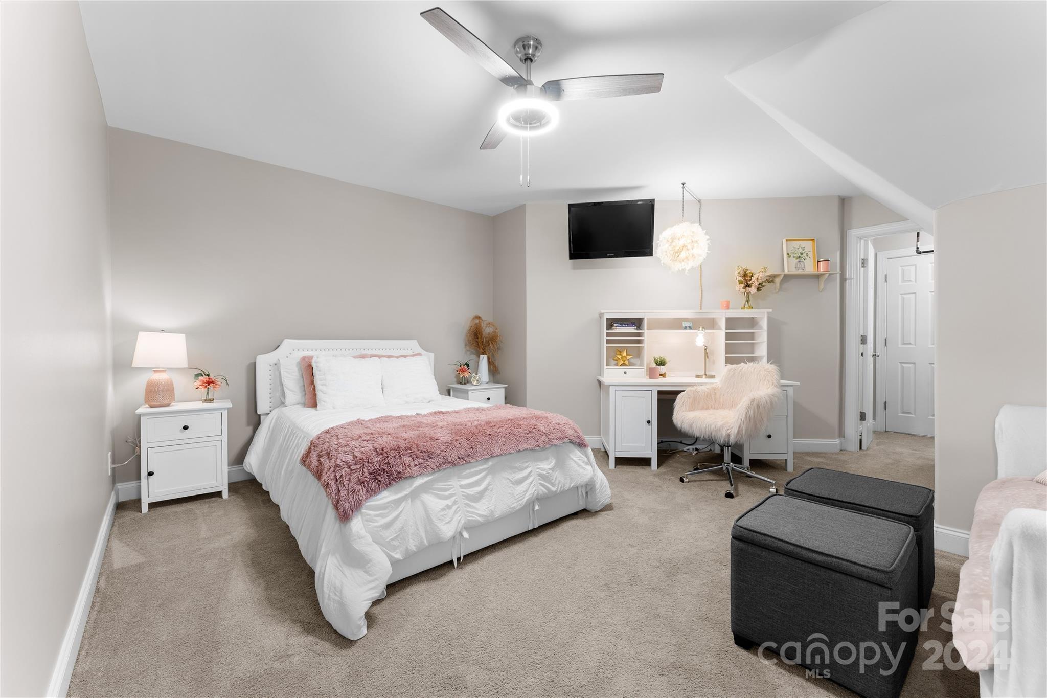 8909 Radford Court