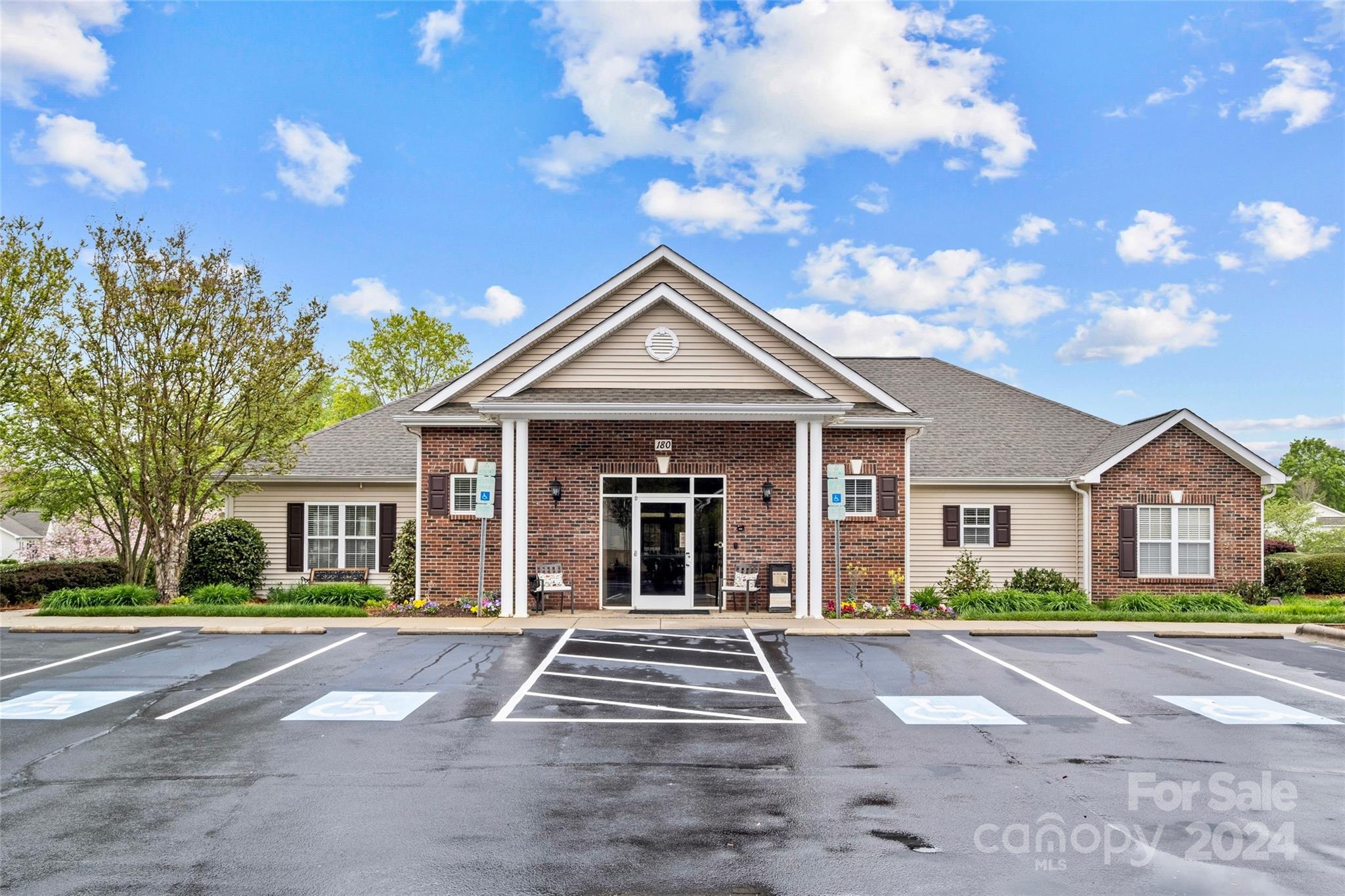 192 Oak Village Parkway