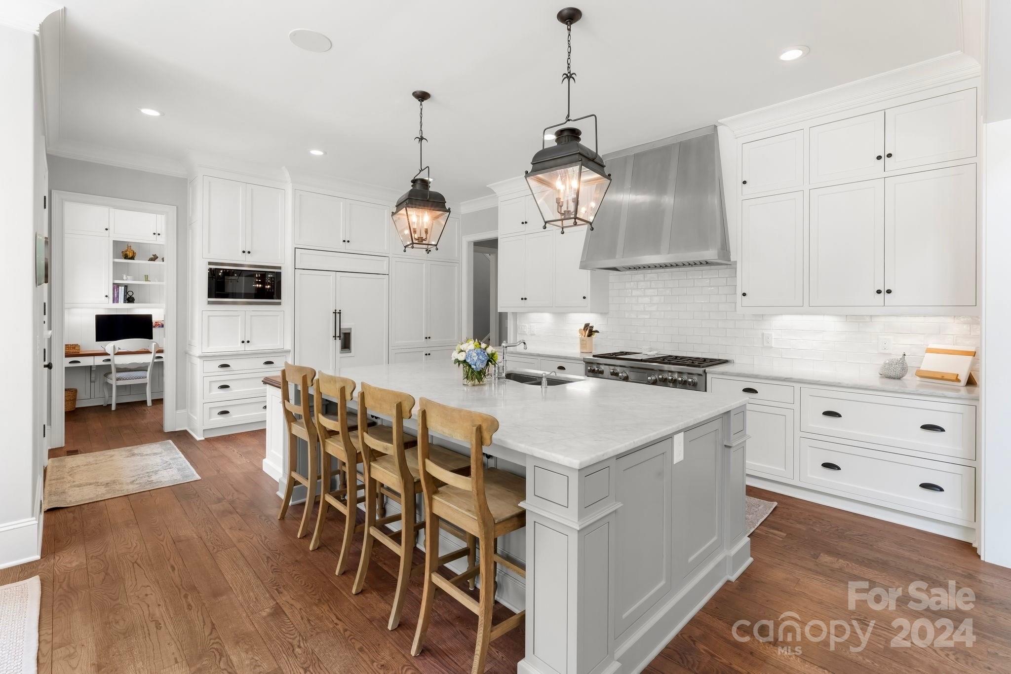 905 Martingale Lane