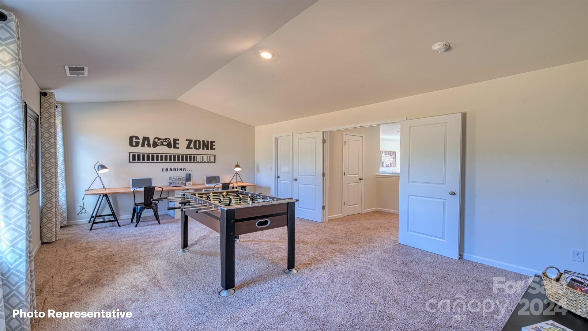 106 Highcrest Way