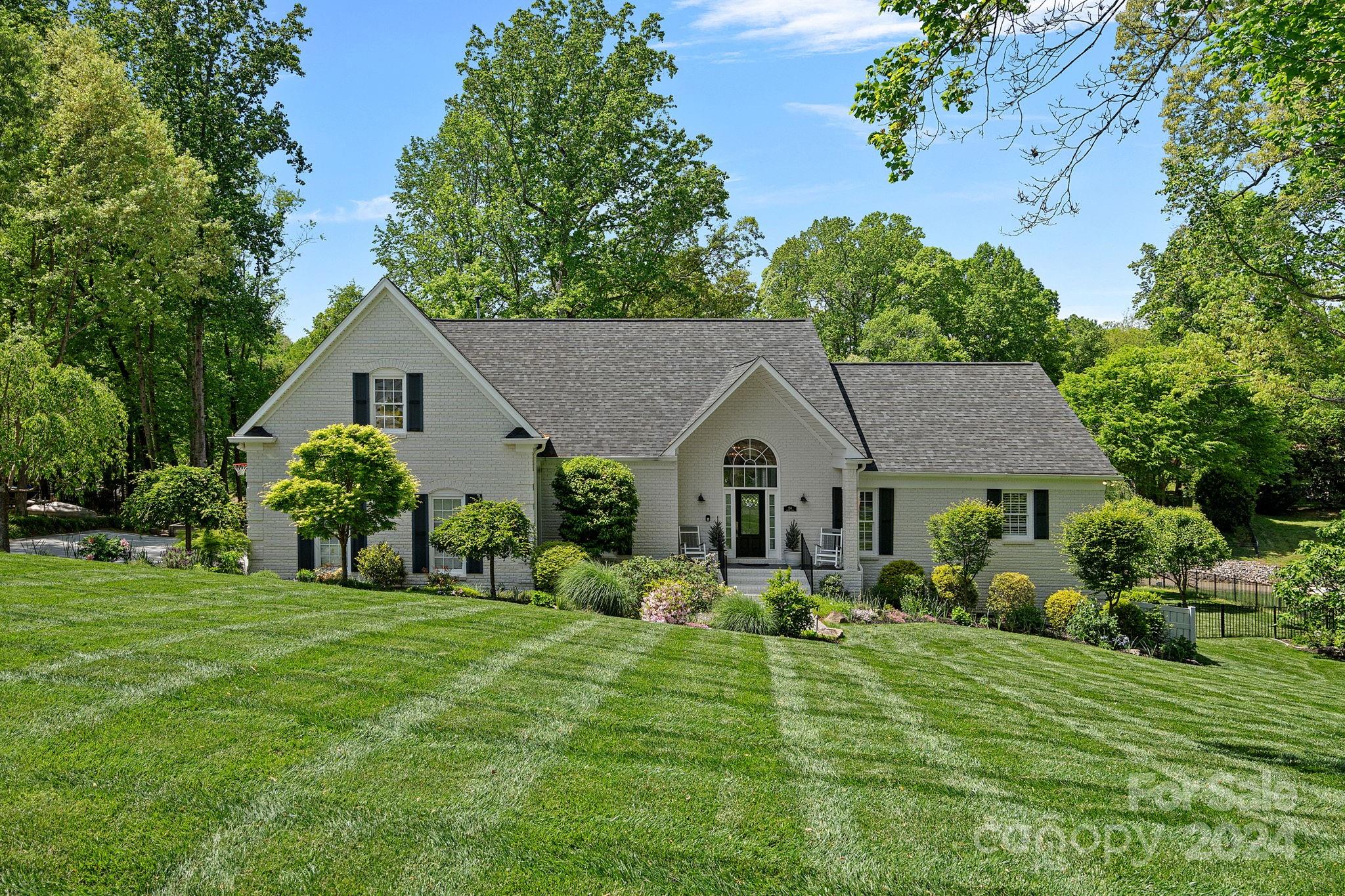 154 Queens Cove Road