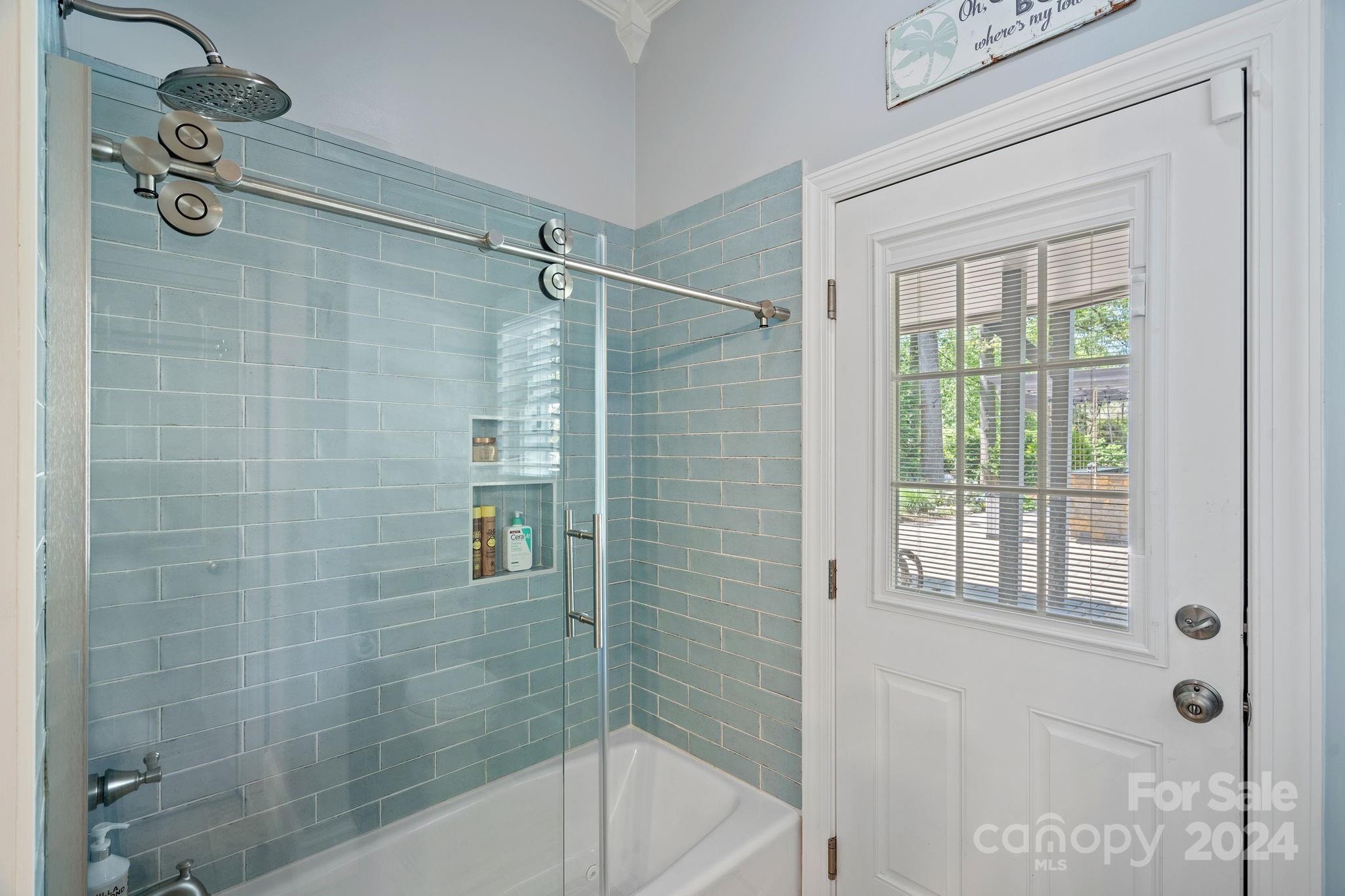 154 Queens Cove Road