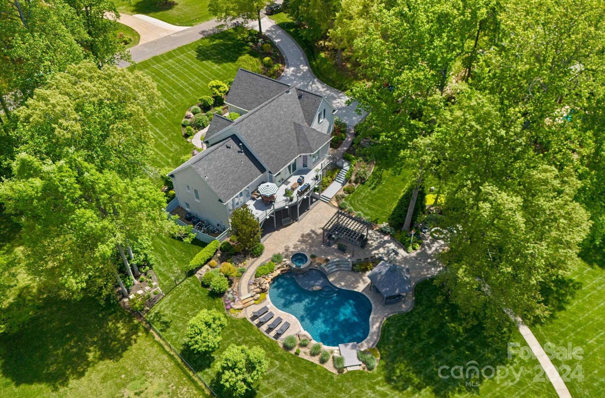 154 Queens Cove Road