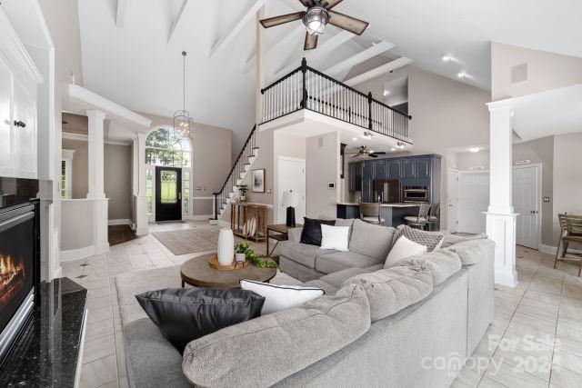 154 Queens Cove Road