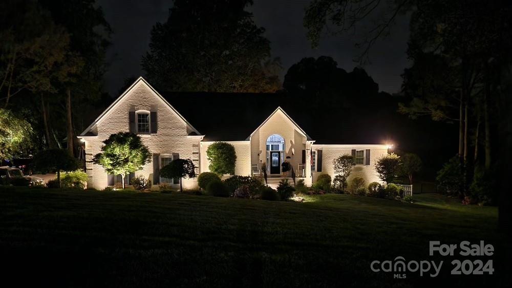 154 Queens Cove Road