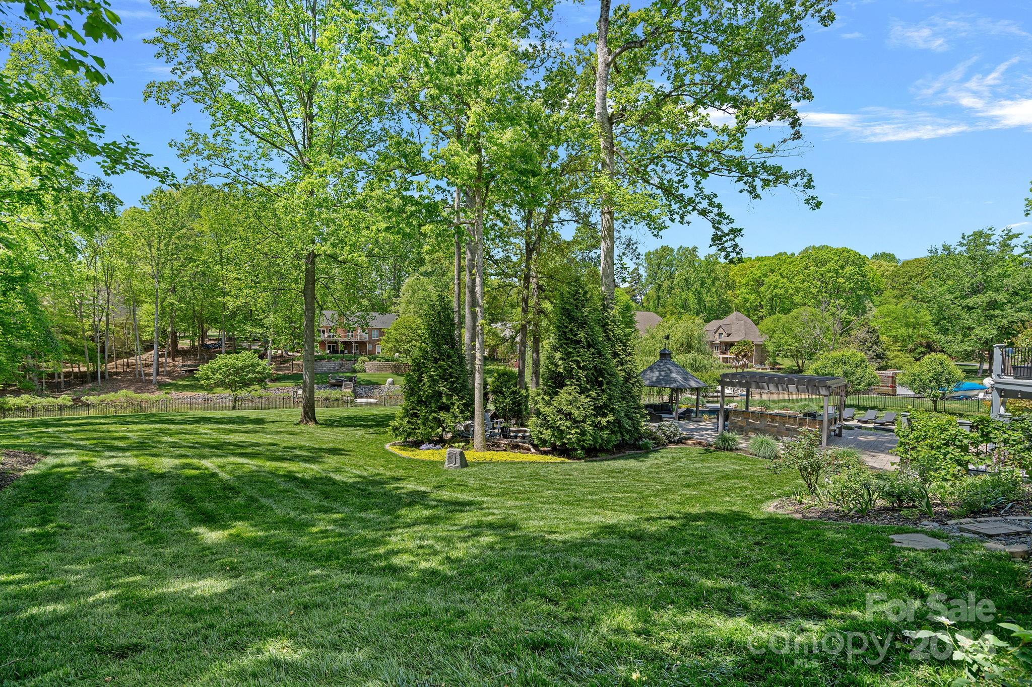 154 Queens Cove Road
