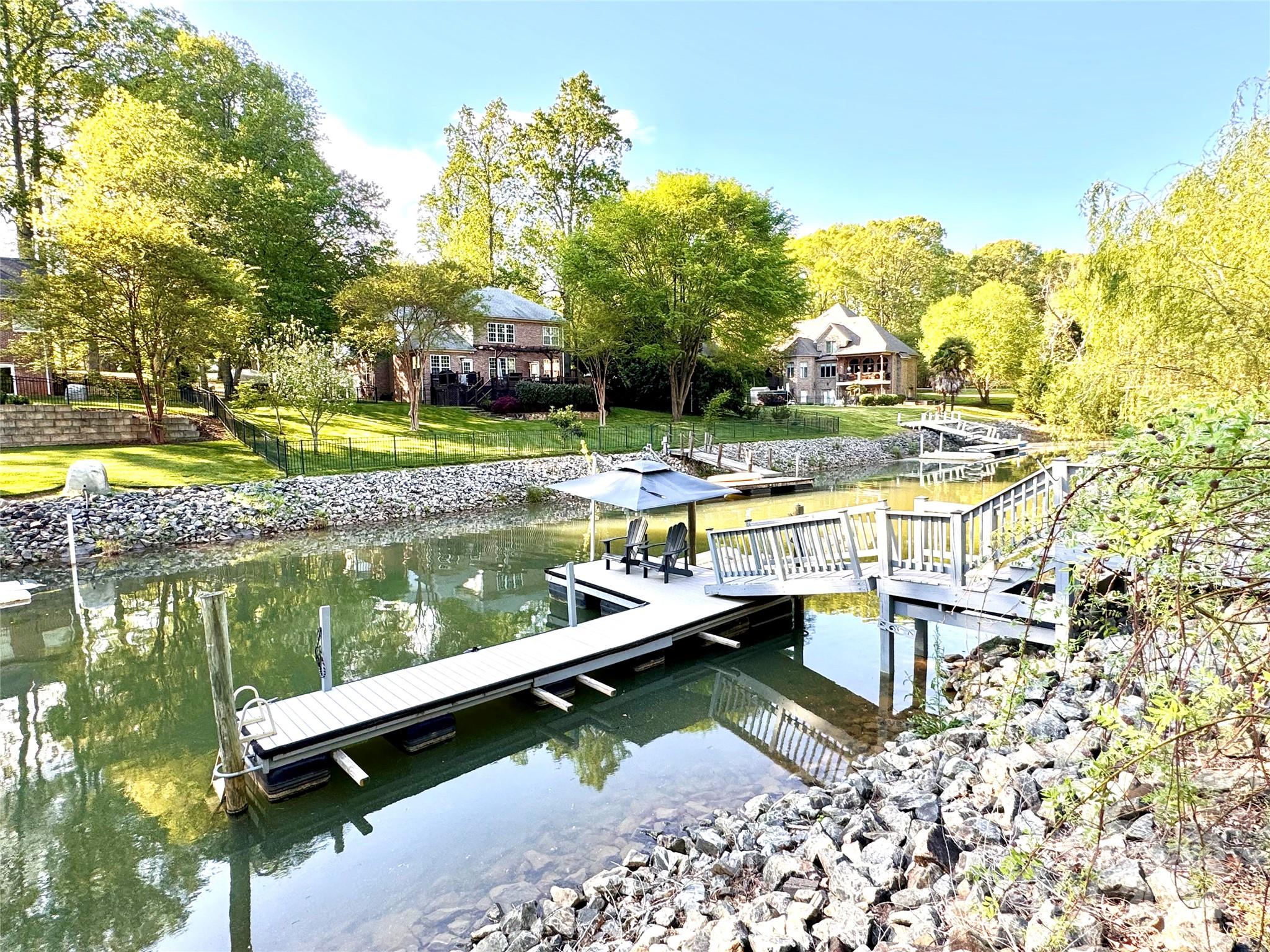 154 Queens Cove Road