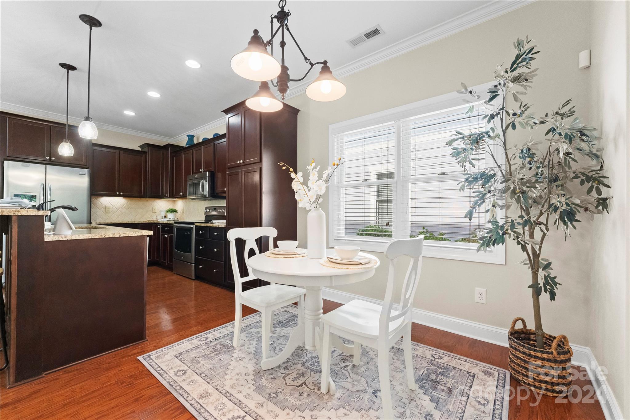 7934 Tigers Paw Road