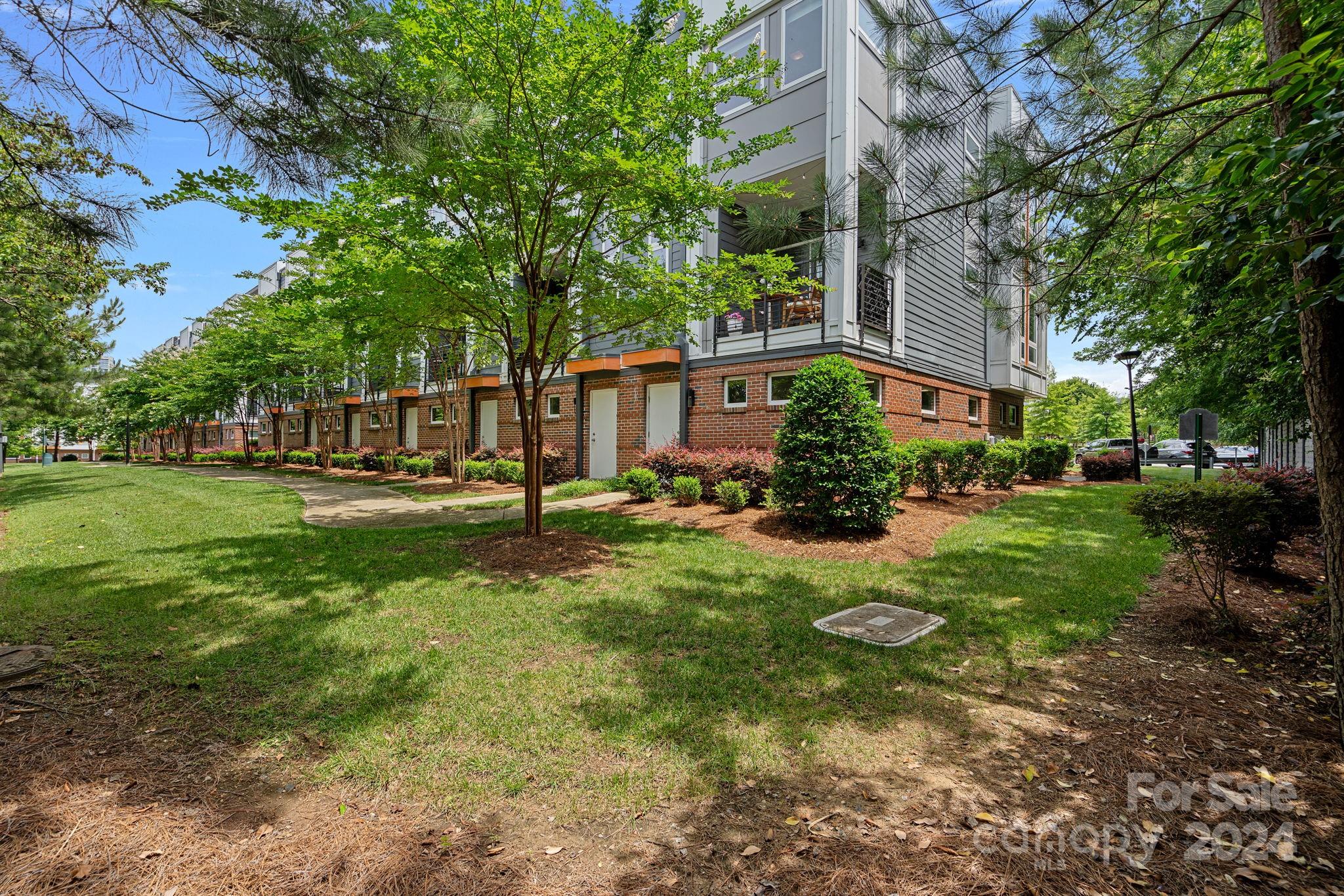 3605 Vallette Court