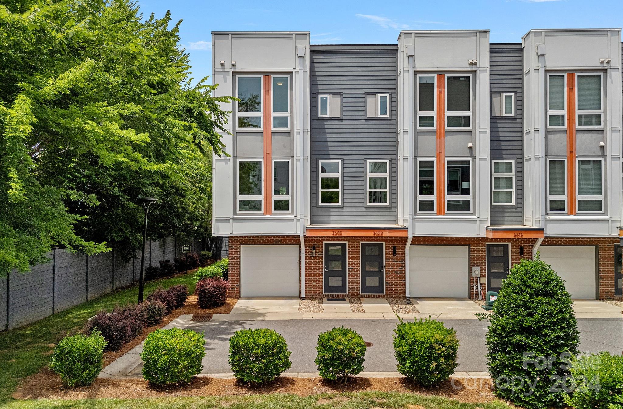 3605 Vallette Court
