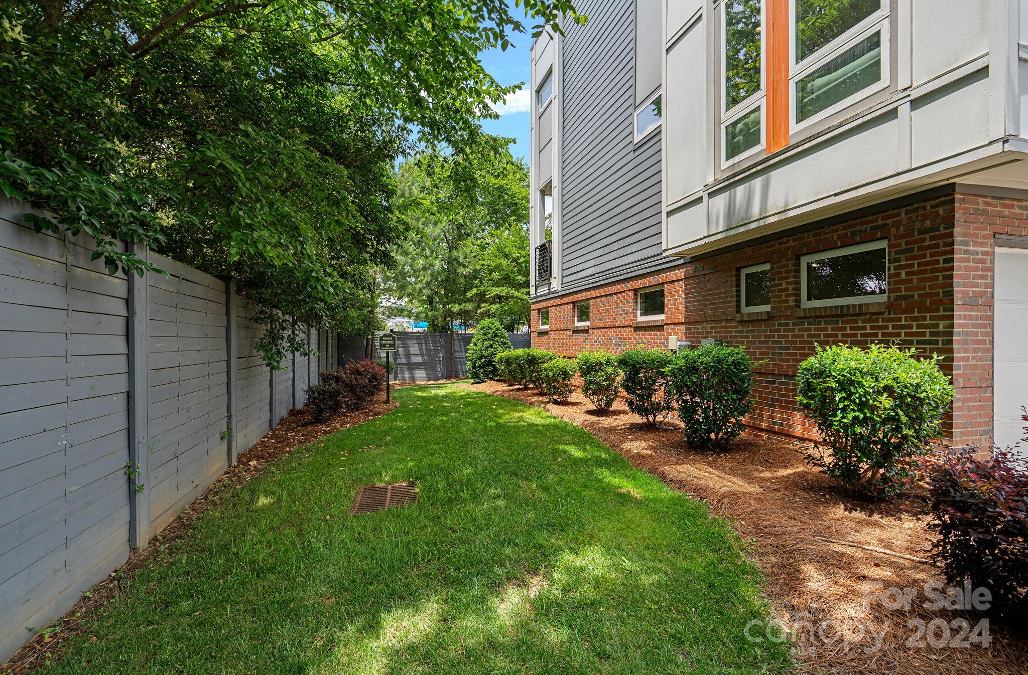 3605 Vallette Court