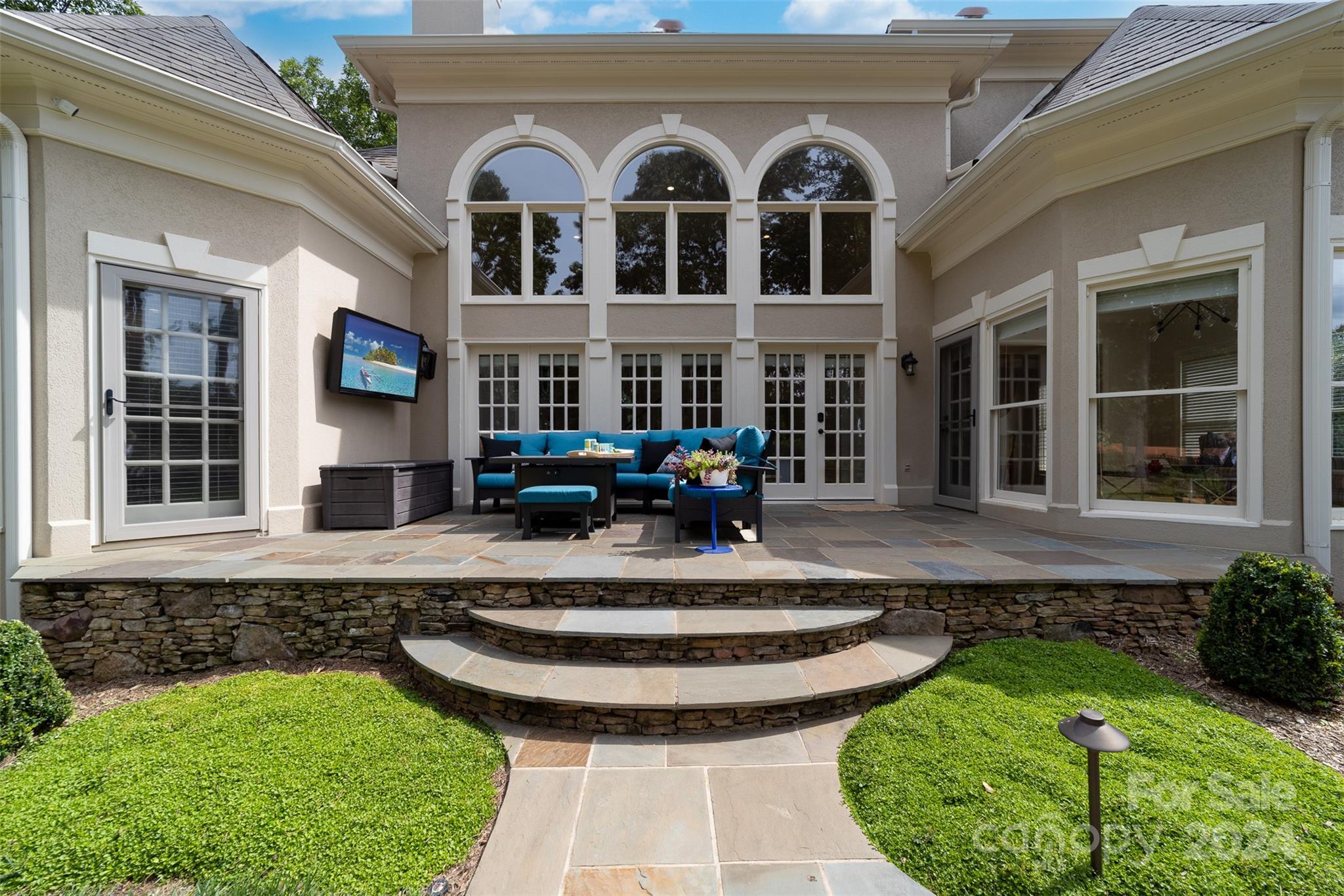 18320 Peninsula Club Drive