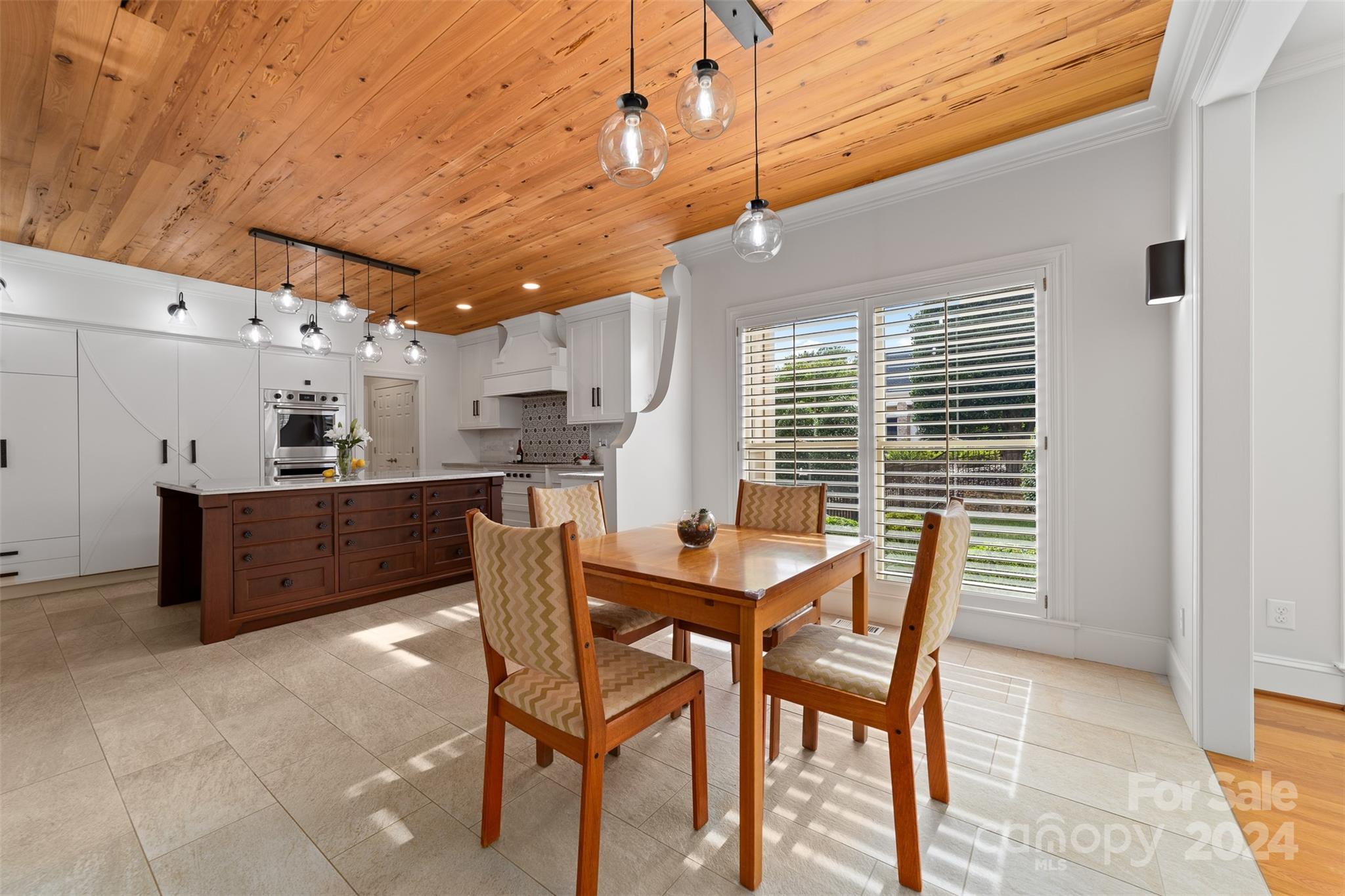 18320 Peninsula Club Drive