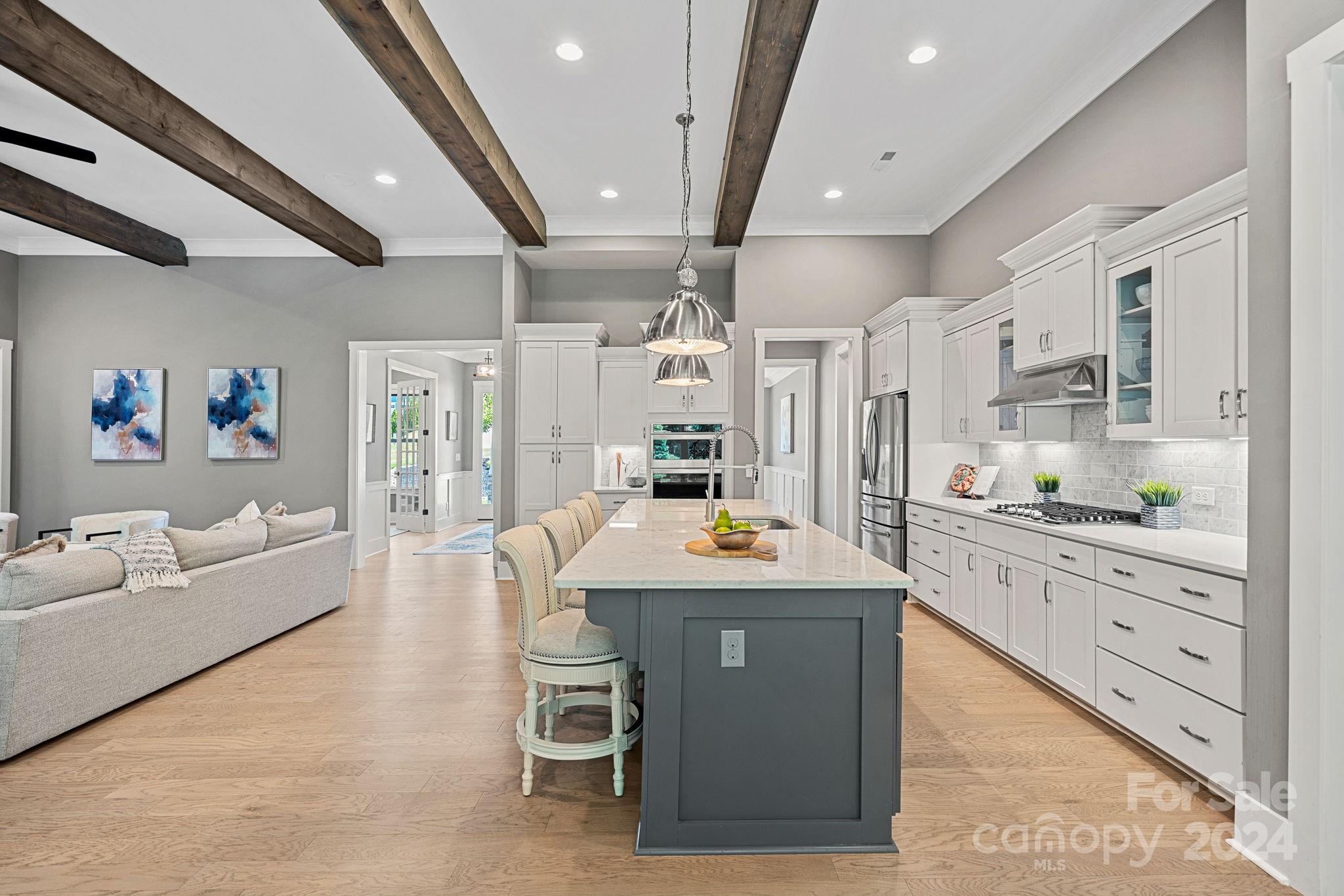 123 Farm Knoll Way