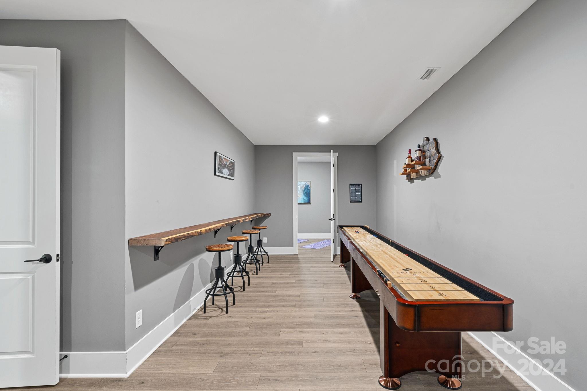 123 Farm Knoll Way