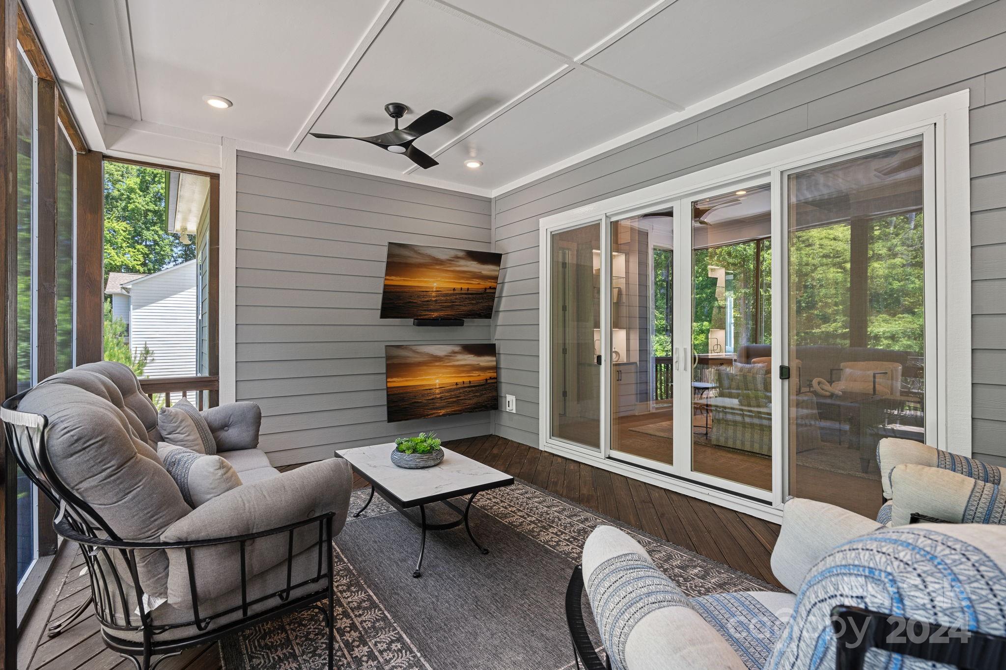 123 Farm Knoll Way