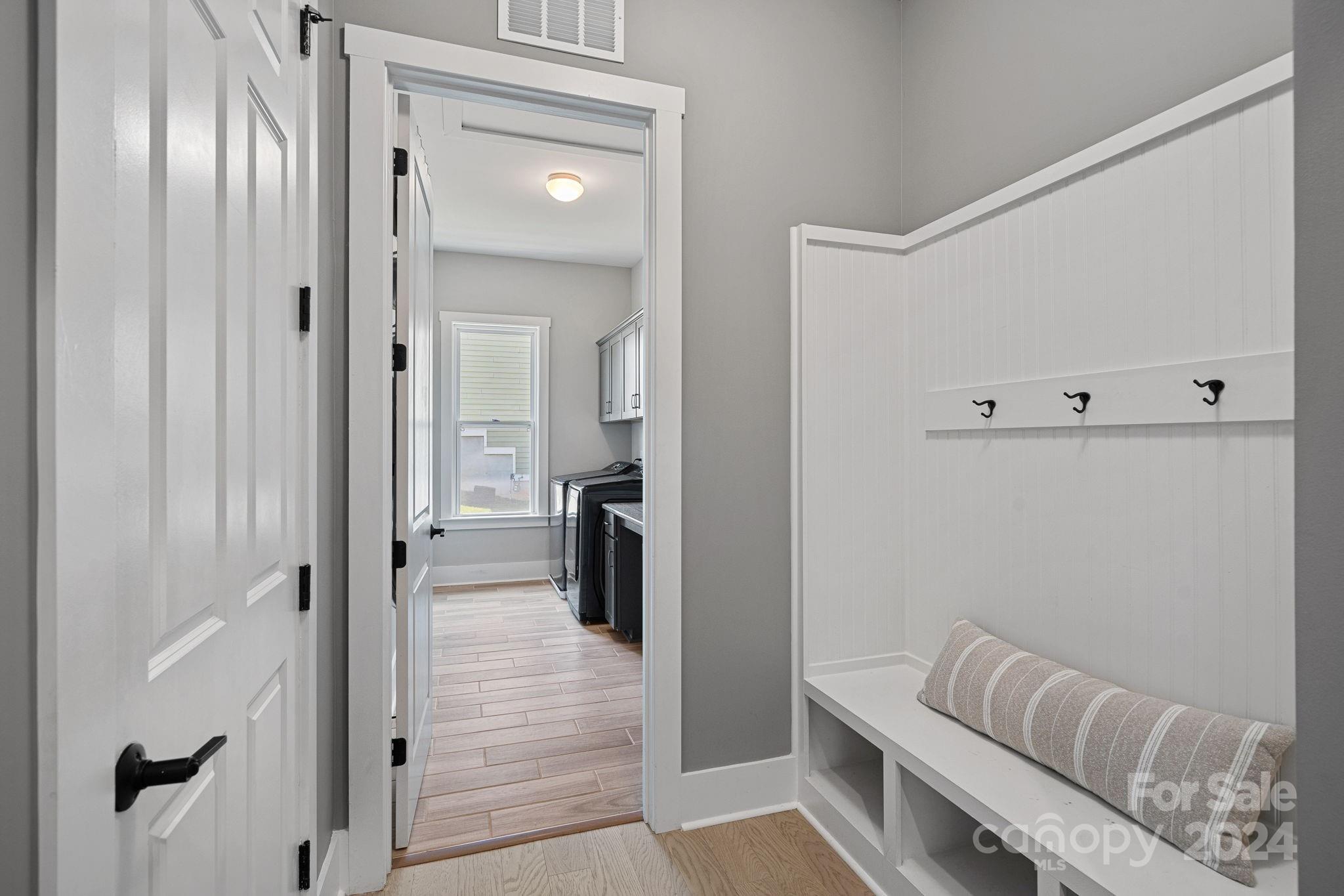 123 Farm Knoll Way