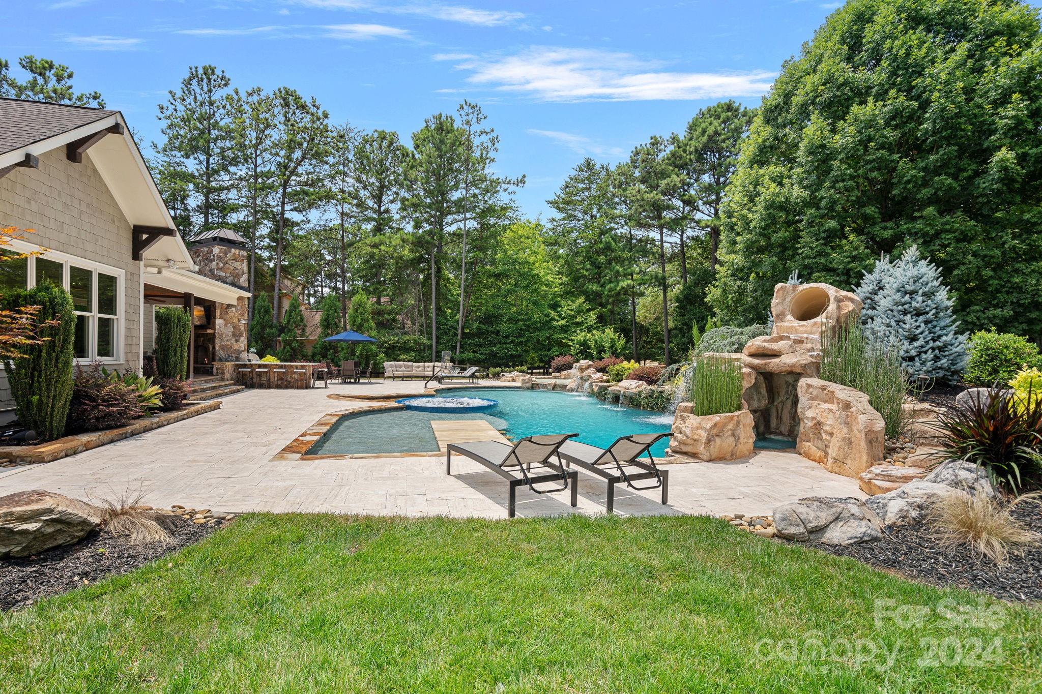 127 Bayberry Creek Circle