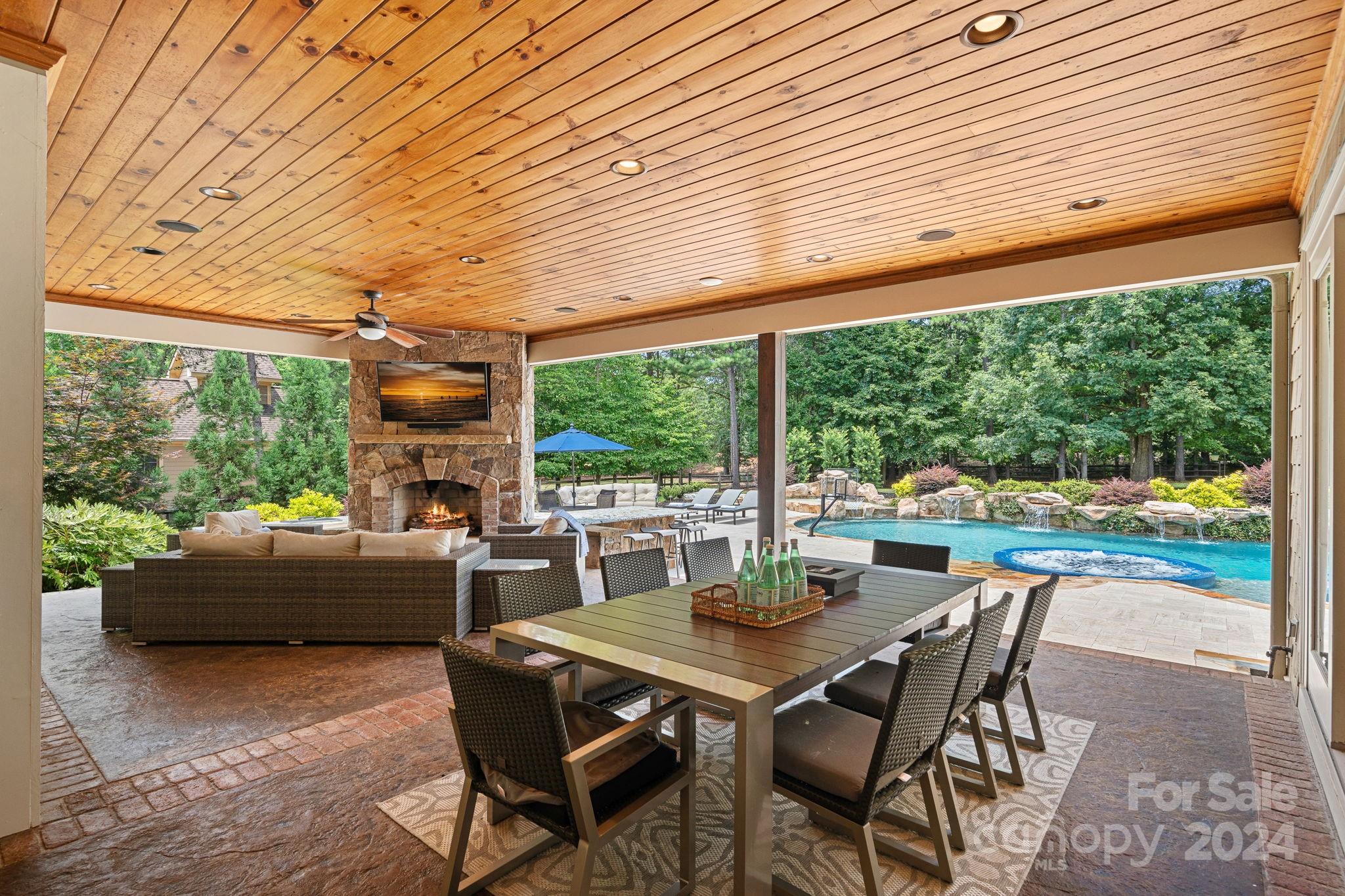 127 Bayberry Creek Circle
