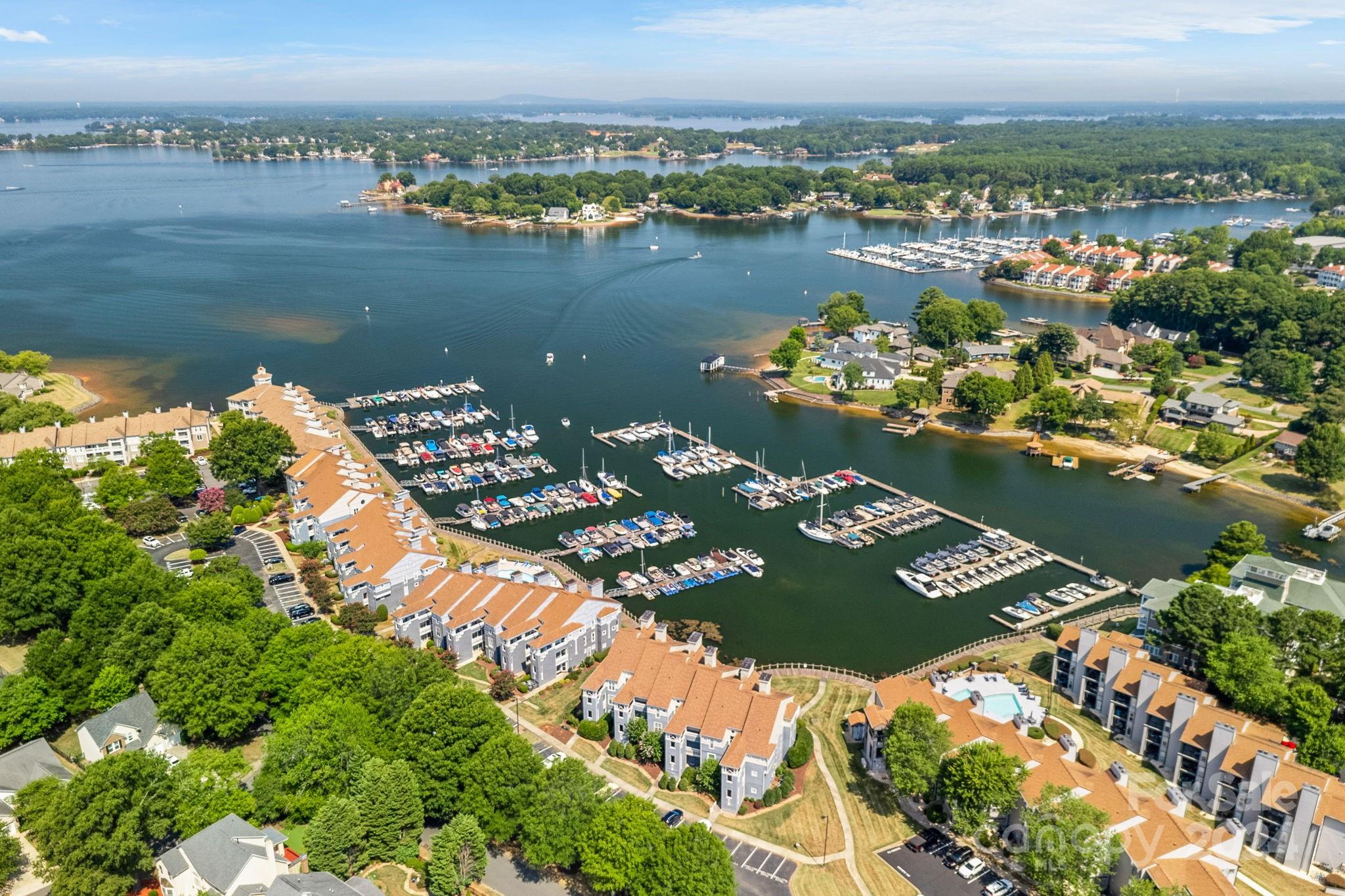 18773 Vineyard Point Lane Unit: 15