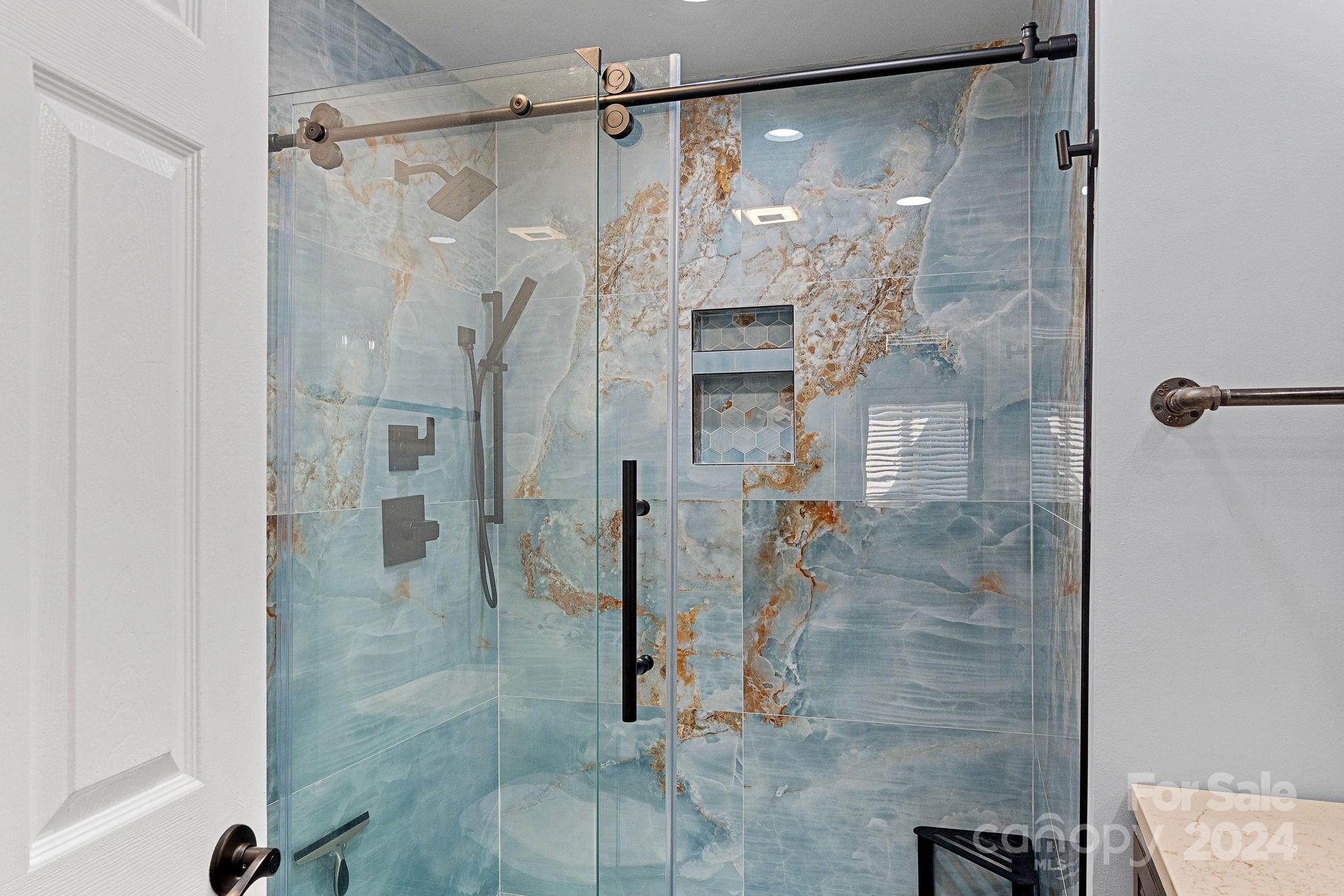 18773 Vineyard Point Lane Unit: 15