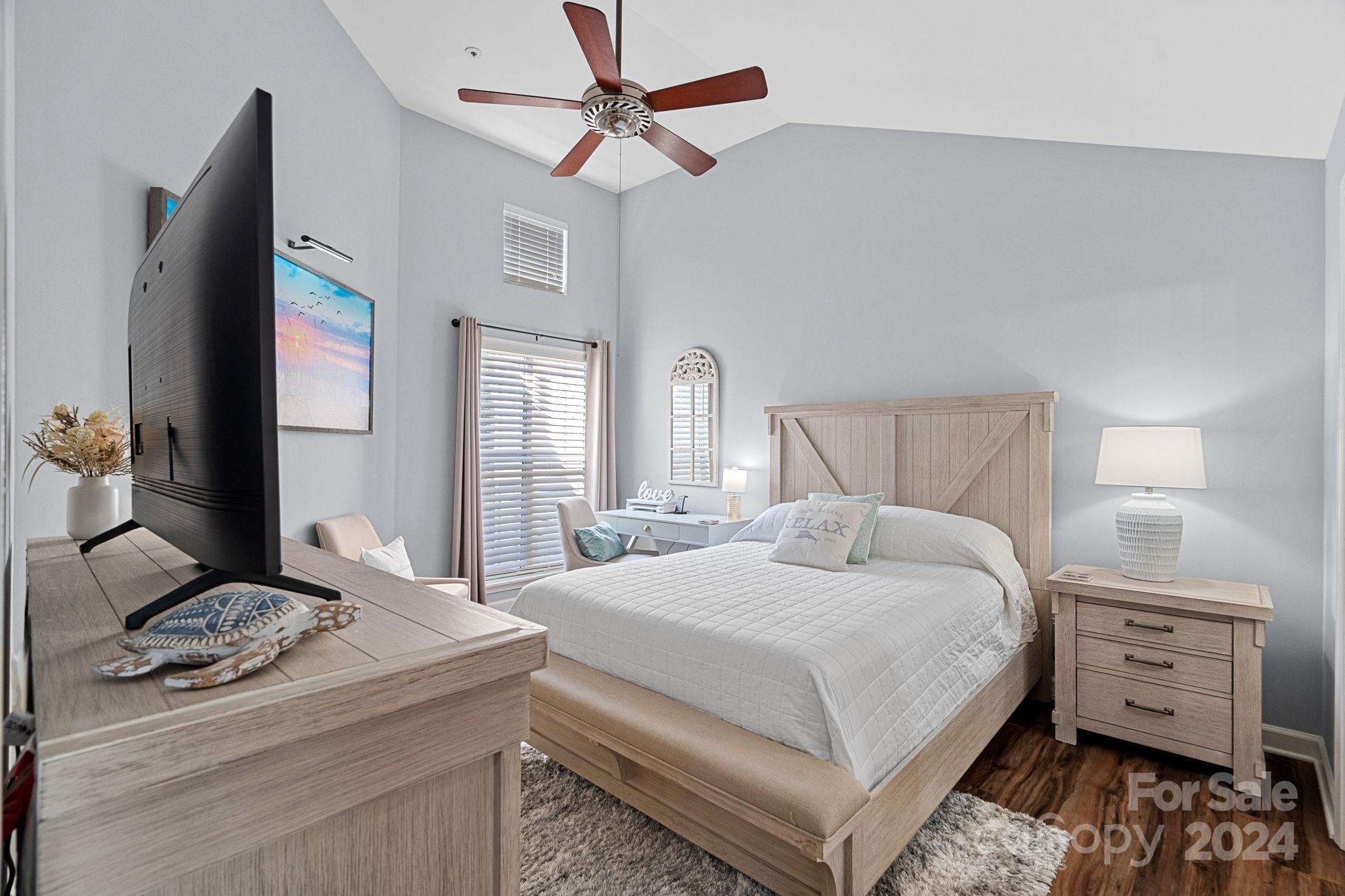 18773 Vineyard Point Lane Unit: 15