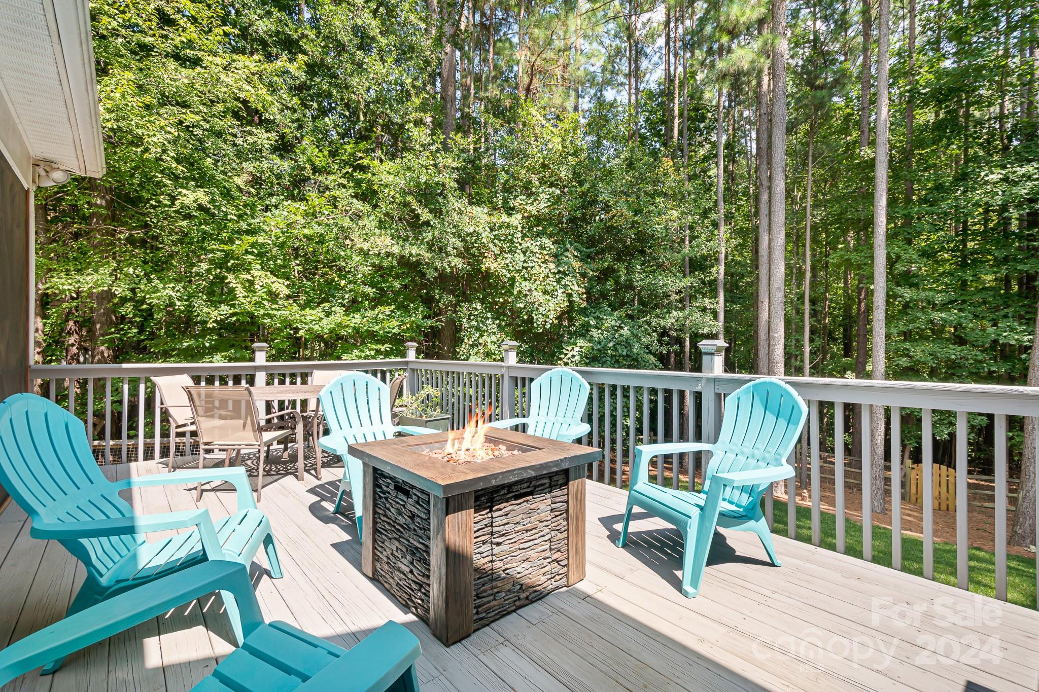 1491 Woodbend Court