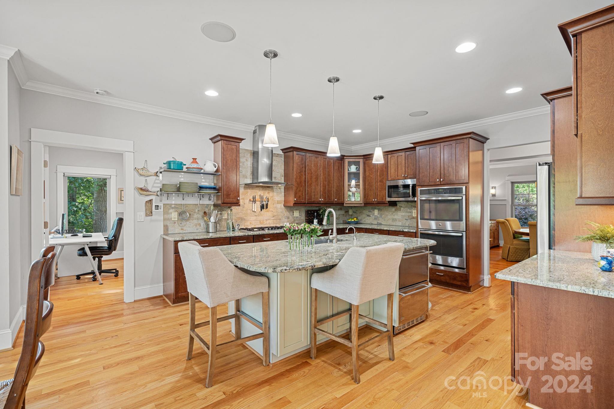 135 Pondhaven Circle