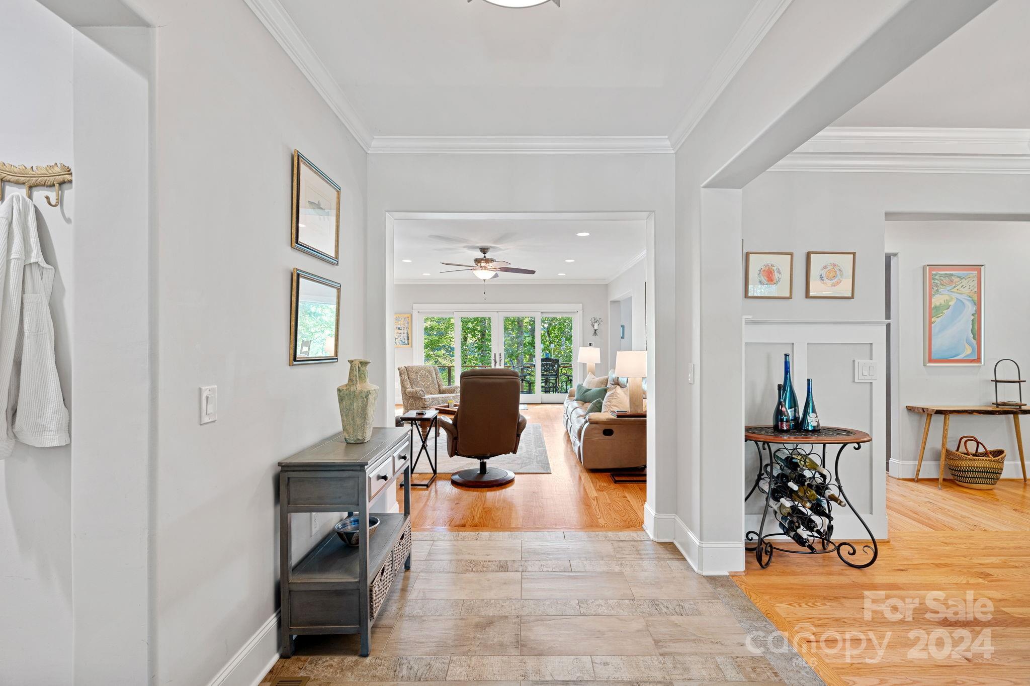 135 Pondhaven Circle