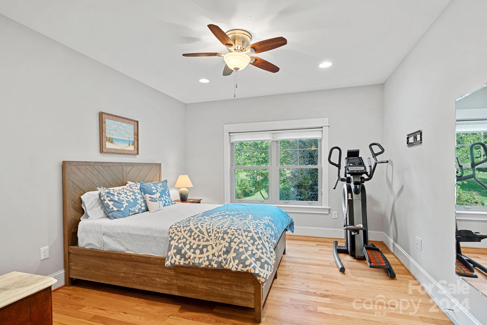 135 Pondhaven Circle