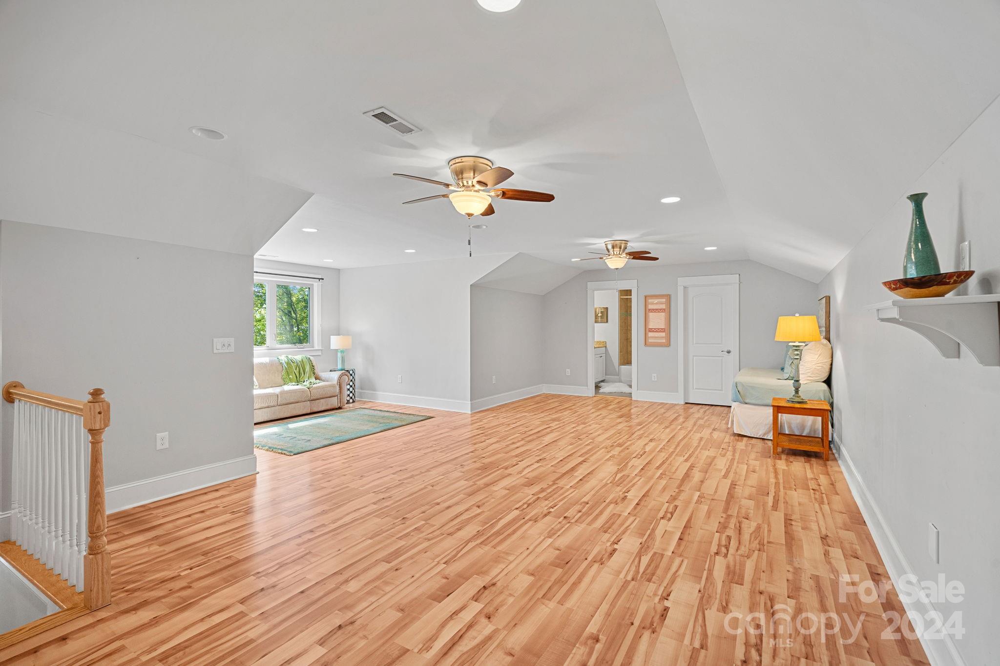 135 Pondhaven Circle