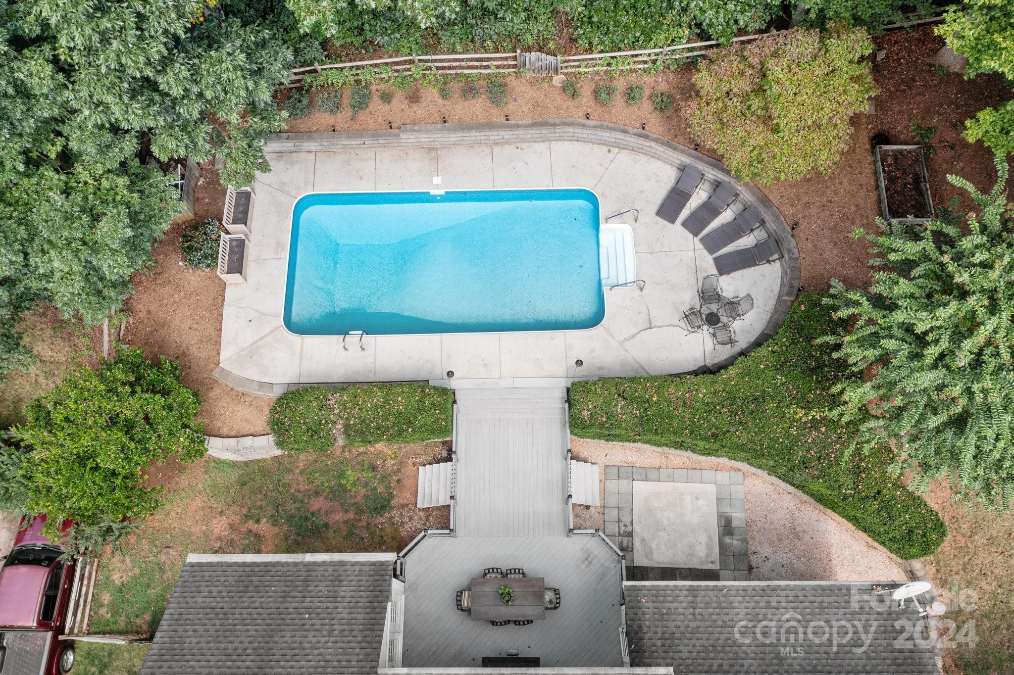 190 Montrose Drive