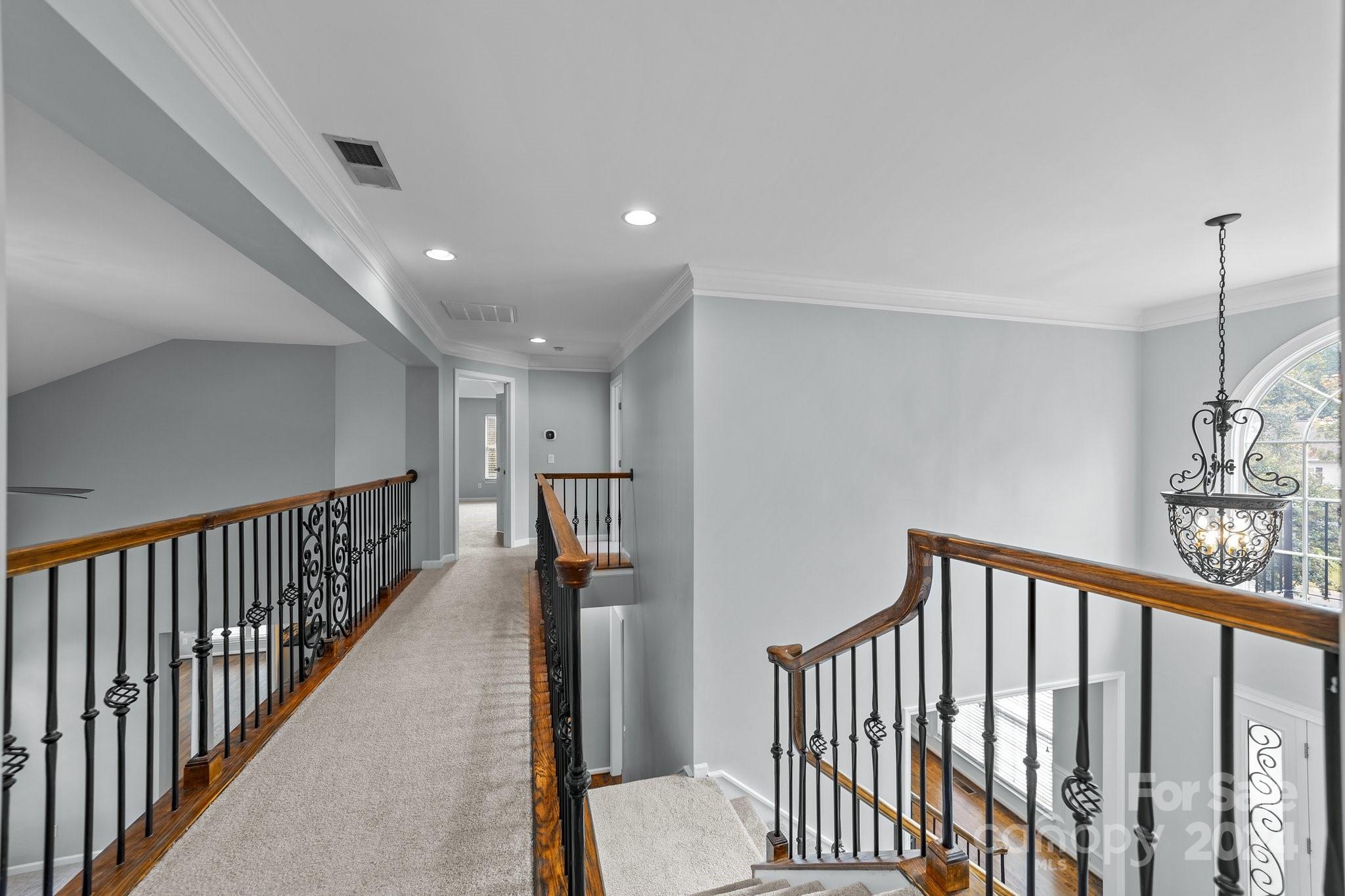 190 Montrose Drive