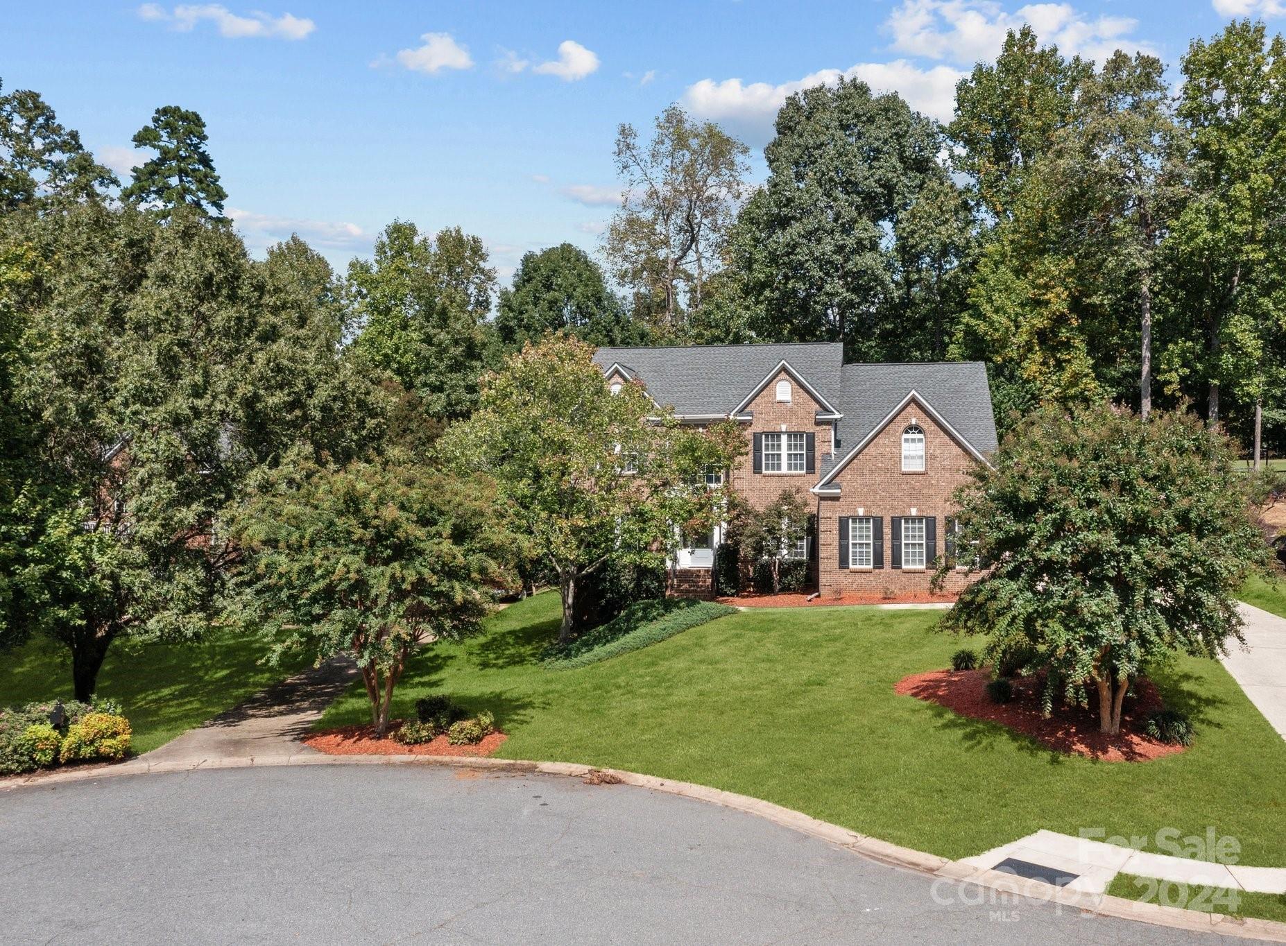 190 Montrose Drive